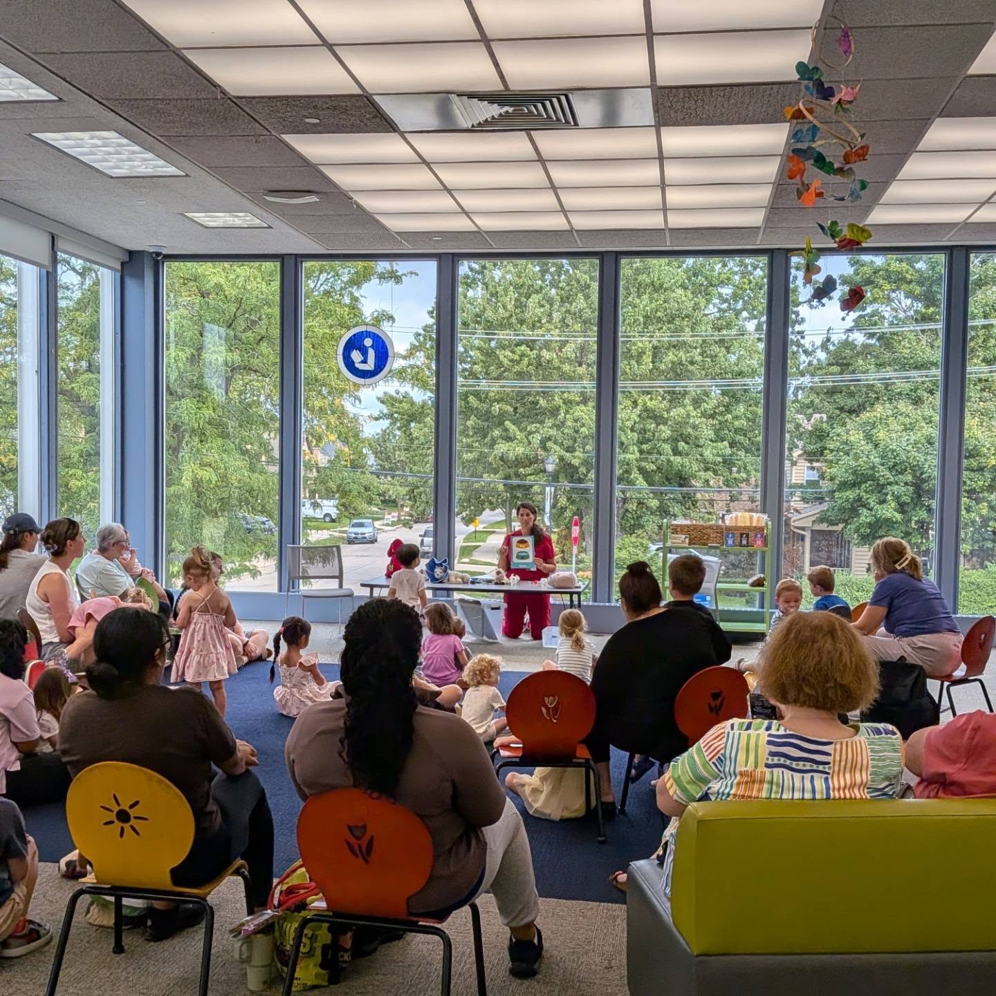 Some of our favorite work happens outside the clinic. 🐾
This month, Dr. Jordana, our founder and CEO, visited the Northbrook Public Library for two pet safety events with kids of all ages.
Together they covered the basics of staying safe around animals, from reading a dog's body language to understanding what pets need to thrive. It was a joy to watch these kids light up talking about animals, and a few even told us they want to be veterinarians someday.
Northbrook is one of the communities EVS calls home, and moments like this are why we love being here. Every EVS location is committed to giving back, whether that's teaching pet safety or inspiring the next generation of vets and animal caregivers.
Reach out to get us involved!