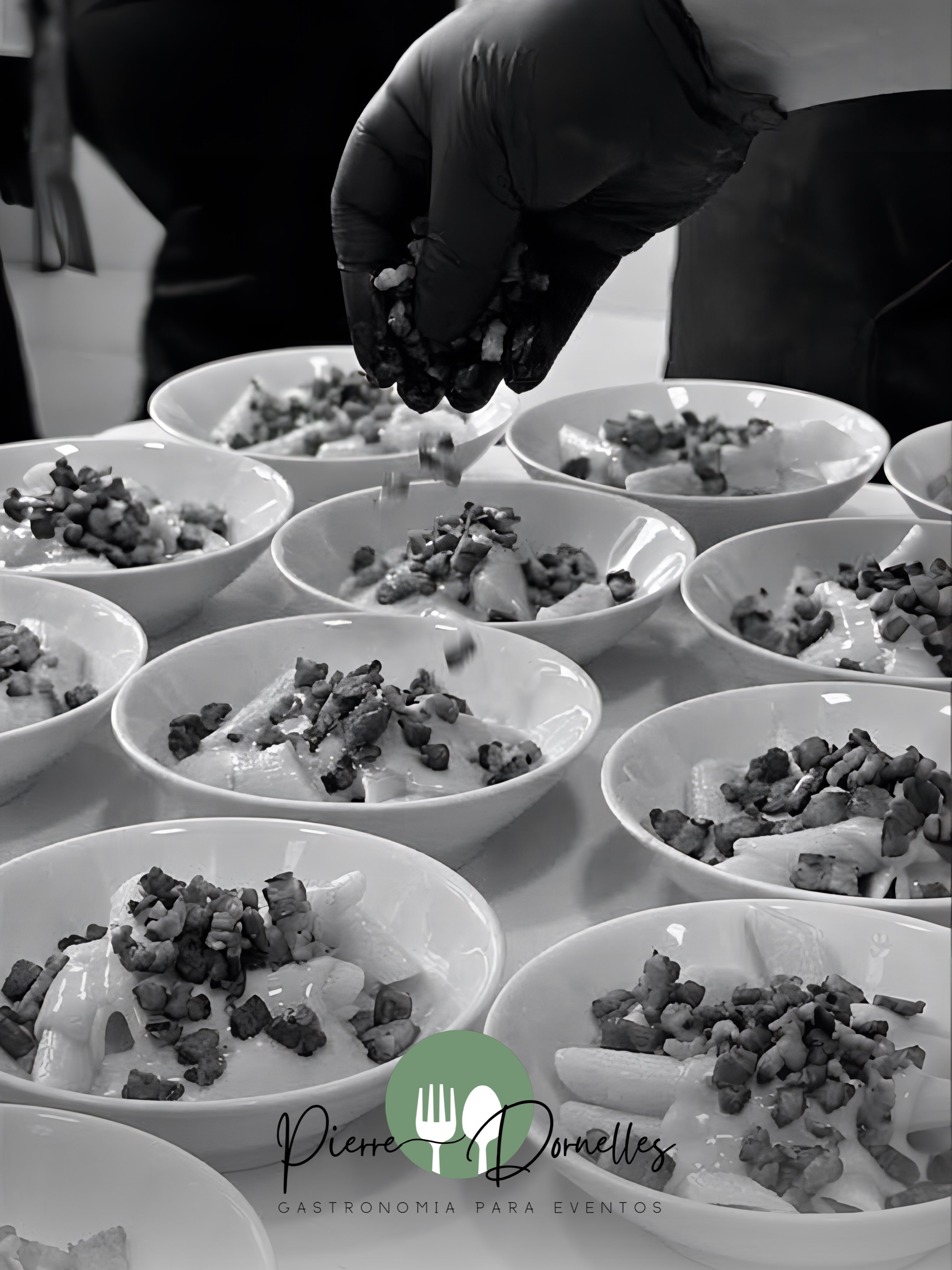 Finalizações impecáveis que realçam os sabores do nosso Finger Food!
Porque em um evento especial, não basta ser bonito. Precisa ser surpreendente no sabor!
Cada detalhe é pensado para transformar pequenos momentos em uma experiência gastronômica que os convidados vão comentar depois da festa.
Você conseguiria provar uma vez só? 👀
Faça seu evento acontecer com sabor, elegância e personalidade.
Leve essa experiência para o seu evento:
📞 (41) 99877-4105 | WhatsApp
🌐 www.pierredornelles.com.br
.
.
.
.
.
.
.
.
.
.
.
.
.
#gastronomiaparaeventos #eventosemcuritiba #buffetparacasamento #buffetparaeventos #chefemcuritiba
