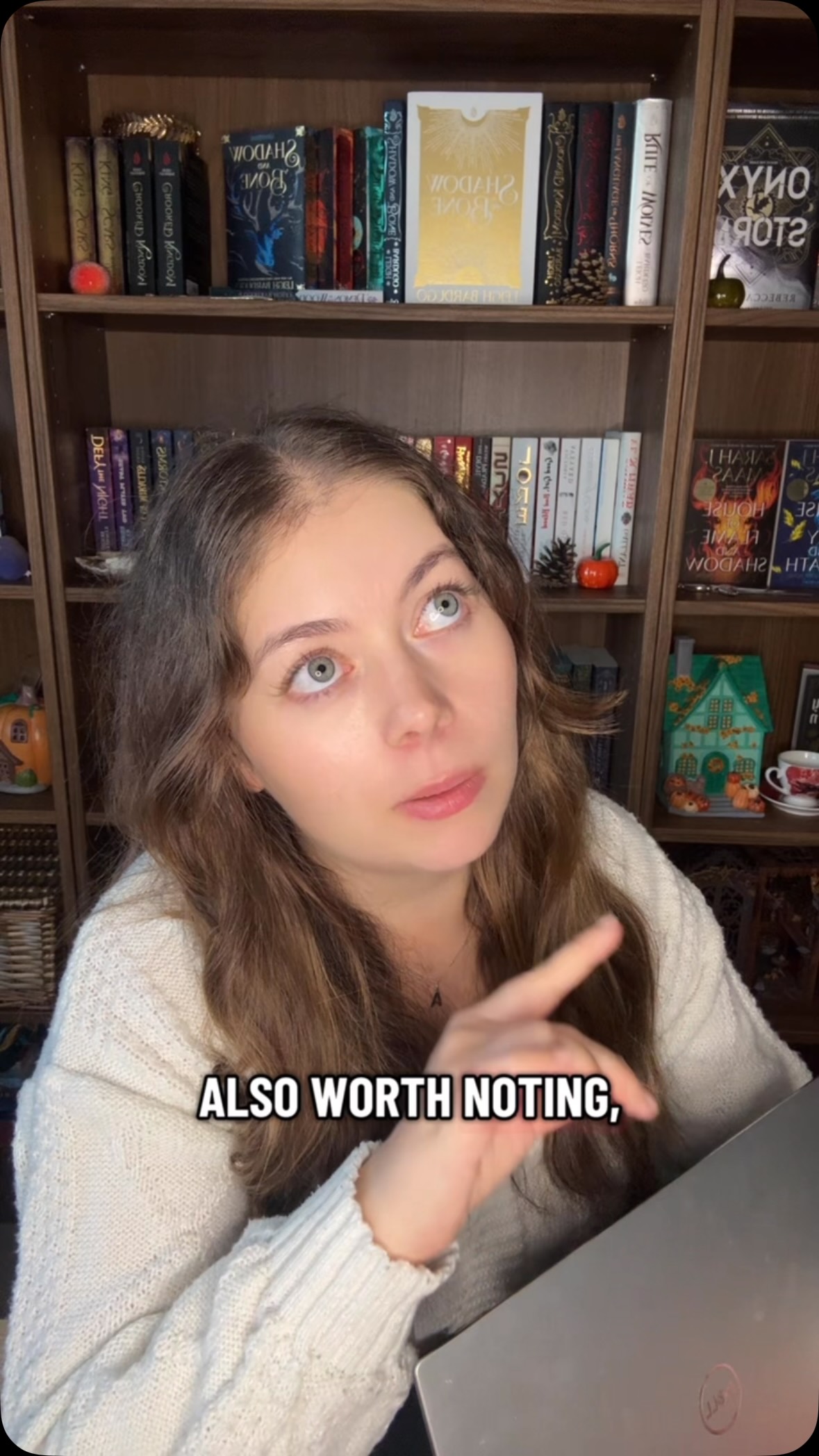 ✨ Part 1 ✨ I’m writing my newest fantasy novel!! And this time you’re coming along for the ride with me 🥳 In this video I talk through some of the new inspirations…and that last one might not be what you expected 🤭
#bookstagramuk #bookishlove #allthebooks #writersoninstagram #bookly