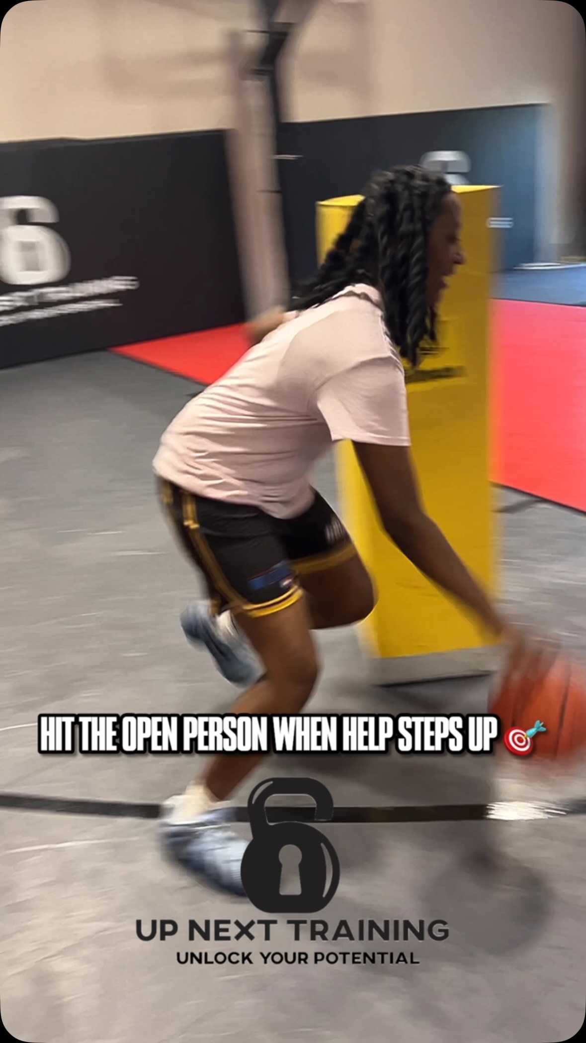 🧠: IQ READS | HIT THE OPEN SHOOTER 🎯
If you attack & draw 2 ➡️ kick it!
Basketball is chess not checkers 🤌🏽. Set the defenders up & cook up! 🧪👏🏽💯
Are 🫵🏽 Up Next⁉️
📍| Columbus, OH
#UpNextTraining #UnlockYourPotential
.
.
.
#basketball #basketballtraining #explorepage