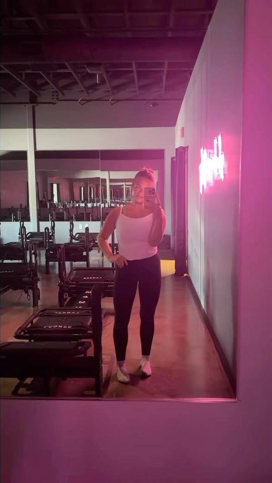 ✨Meet Maddie, our newest C|C Brand Ambassador!
If she looks familiar, it might be because you see her 3–4 times a week across our locations… OR because she’s the identical twin to Coach Kenzie! 👯♀️
When she’s not in class, Maddie loves cooking, coffee, and spending time with her golden retrievers…all about that balance. ☕️🐶
We can’t wait for you to get to know her! Make sure to say hi to Maddie next time you see her in class! 💪🏼✨