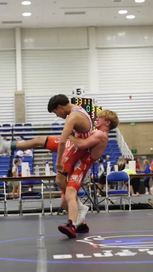 @louie.keneson looking solid at IHPO this year
@indianamatdotcom
#indianamat #indianawrestling #indianahighschoolwrestling #indianamatdotcom #theresawebsiteforthat