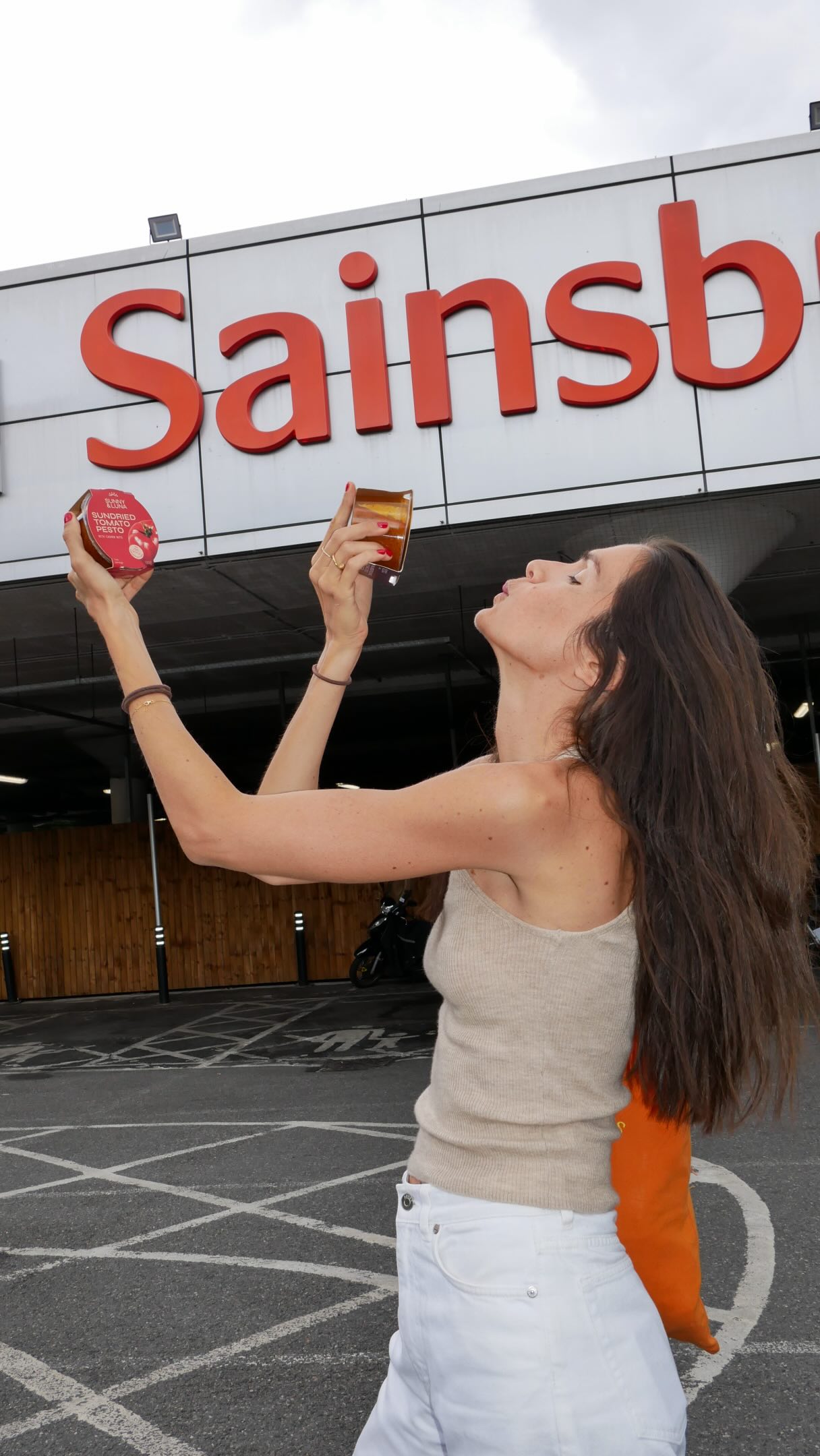 WE’RE IN SAINSBURY’S 🧡🍝
Our brand new fresh sauces have officially hit the shelves - Sundried Tomato Pesto & Aubergine + Salted Ricotta Tomato Sauce.
Find them in the fresh pasta aisle, where we’d strongly suggest making a little room in your basket for some gnocchi too. 👀☀️
Filmed by the amazing @conniefreedman 📸