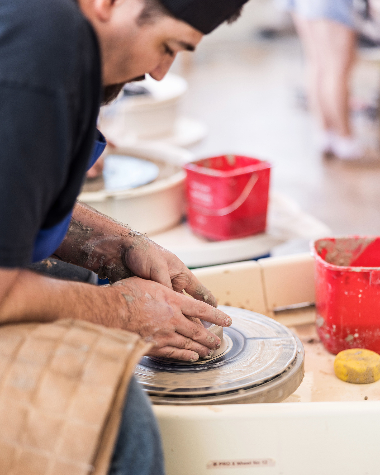 Six weeks of clay means six weeks of learning, making, experimenting, and watching those skills build week by week.
If youāre joining us for one of our current 6-week classes, we want to see it from your point of view, too! Snap the photos. Share the progress. Show us whatās happening on your wheel or at your table.
And donāt forget to tag @allhandspottery so we can follow along (and maybe share a few favorites, too!).