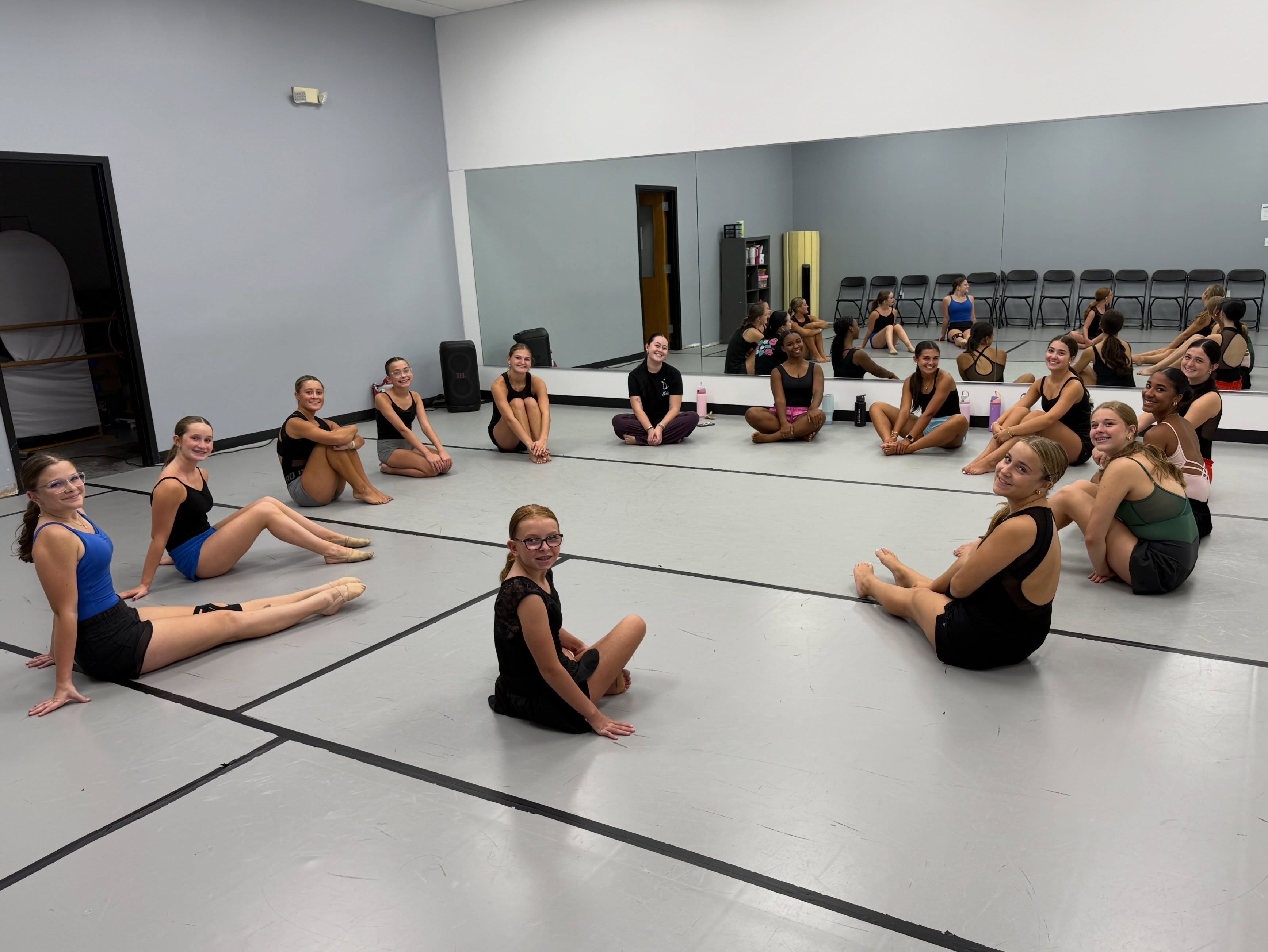 ✨ WHAT A FIRST WEEK! ✨
Season 13 is officially underway, and we couldn’t have asked for a better start! 🩷🩵 From familiar faces back in the studio to so many new dancers joining us for the first time, it has been SO much fun seeing our rooms filled with energy, smiles, and of course… lots of dancing!
We’re sharing just a few snapshots from our first week 📸 and we can already tell this is going to be a special season!
WAITLIST FAMILIES: We’ll be taking a look at all of our class rosters and waitlists this weekend. If any spots have opened up, we’ll begin reaching out to families in the order they are currently on the waitlist for that class. Keep an eye on your email! 💌
Here’s to an amazing Season 13! ✨
#IDSeason13 #IlluminationDance
