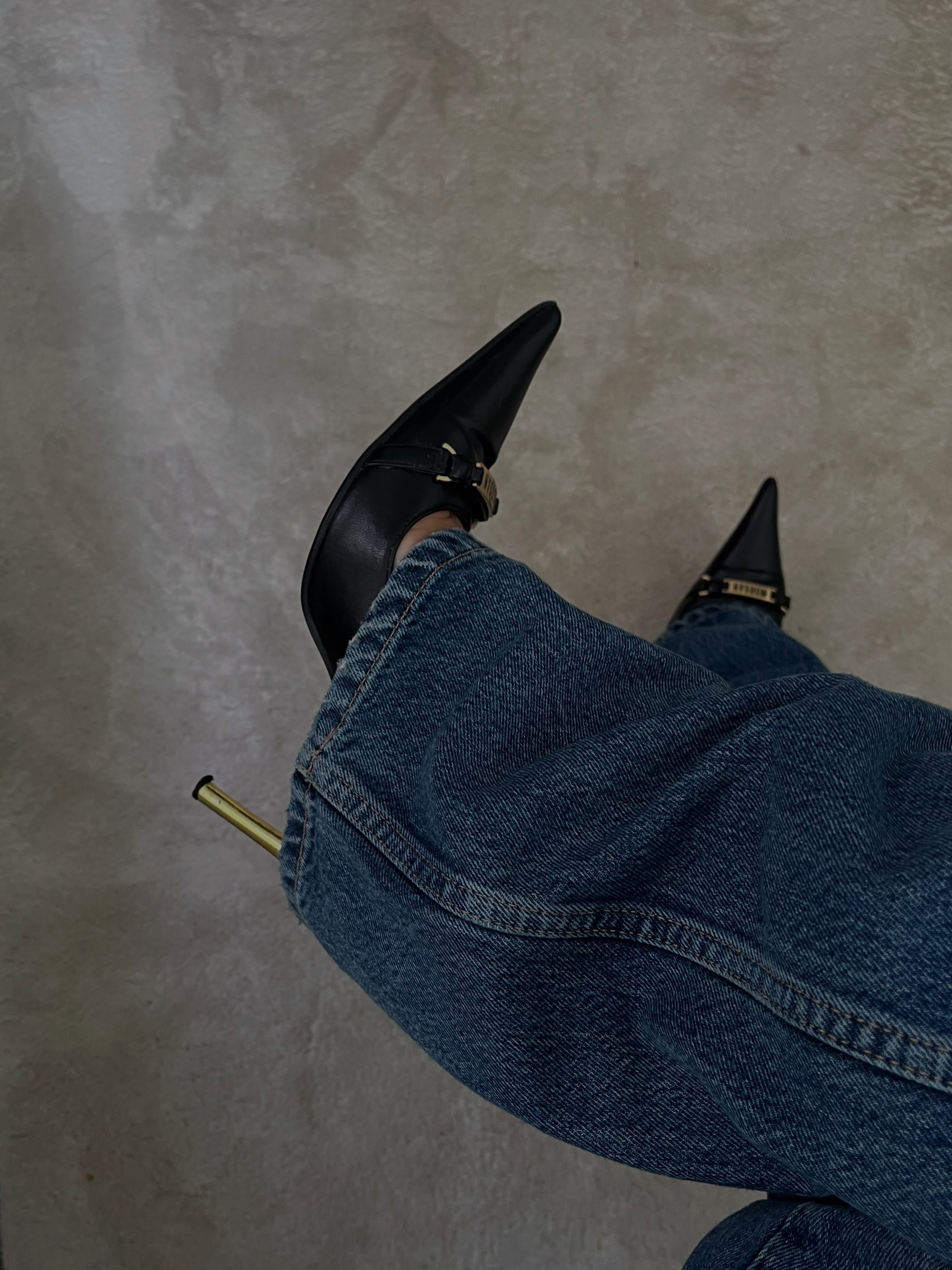 F*ck Fast fashion
Marry Vintage
Kill AI 😘😘😘😘😘
#vintage #vintageshoes #thrift
