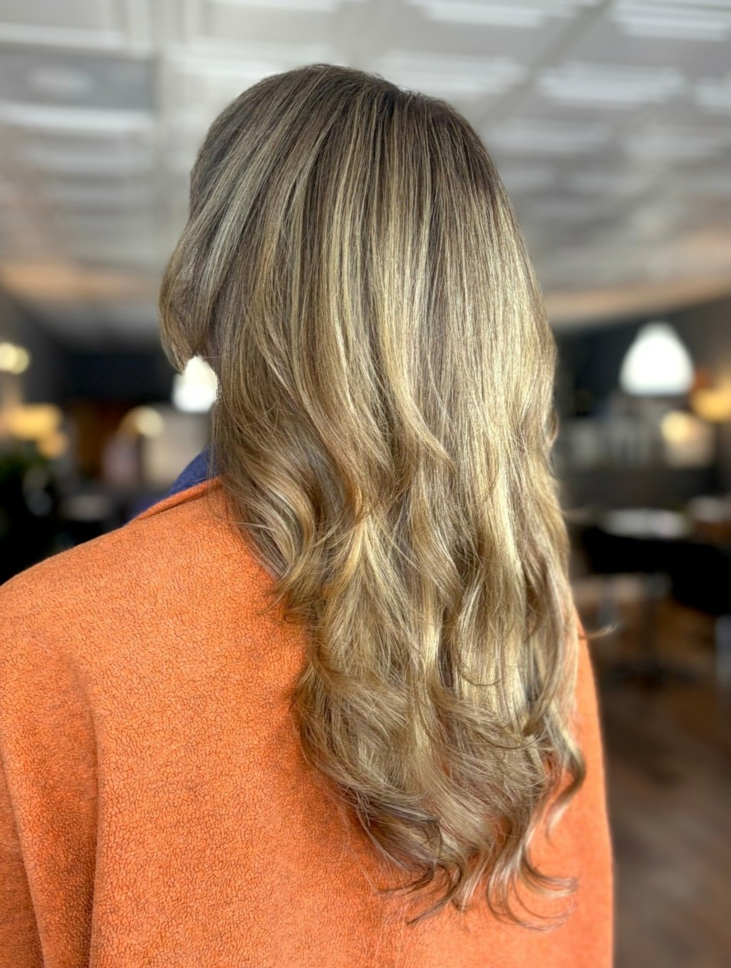 There’s something about a lived-in blonde that just feels effortless. ✨
Anna created this soft, golden blonde with dimension that catches the light beautifully while keeping the overall look natural and easy to wear.
The kind of blonde that doesn’t need to be perfect to feel beautiful—it’s meant to grow with you, fit your lifestyle, and still look gorgeous between appointments. 🤍
Would you go golden or cool with your next blonde? 👀
#JacksonvilleHairSalon #JacksonvilleHairstylist #JacksonvilleHairColor #JacksonvilleBlondeSpecialist #JacksonvilleColorist #LivedInBlonde #GoldenBlonde #GoldenBlondeHair #DimensionalBlonde #BlondeTransformation #NaturalBlonde #LowMaintenanceBlonde #HealthyBlonde