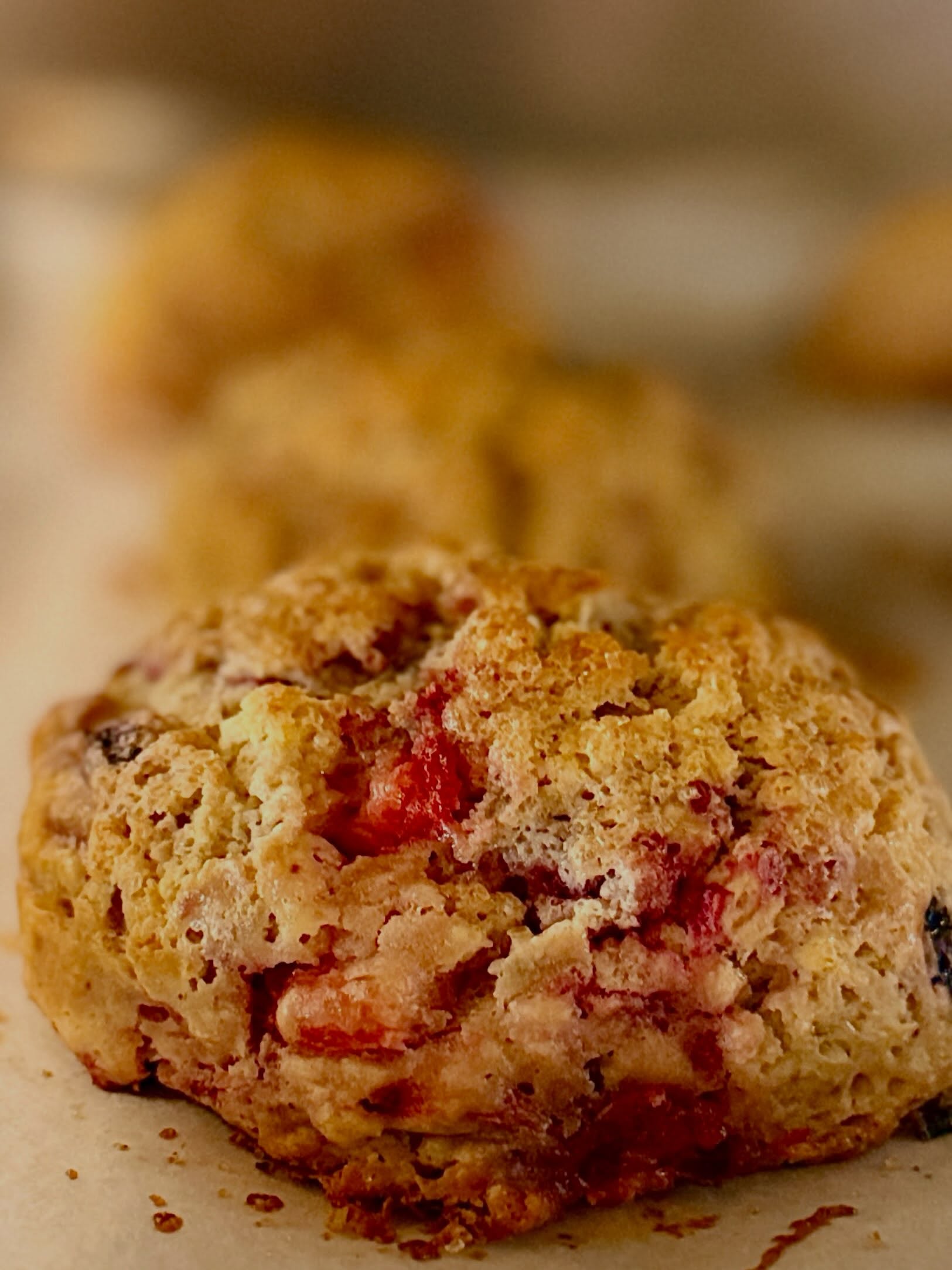 Scones are back! Mixed Berry 🤗
www.kitchentableomaha.com
Breakfast & Lunch | 9-3
Dine IN, Takeout, Door Dash!
Thank you for choosing: small, local, scratch-made, with love
Making food that makes you feels good — eating with the seasons, a little something for everyone ✨
Shop Small x Eat Local