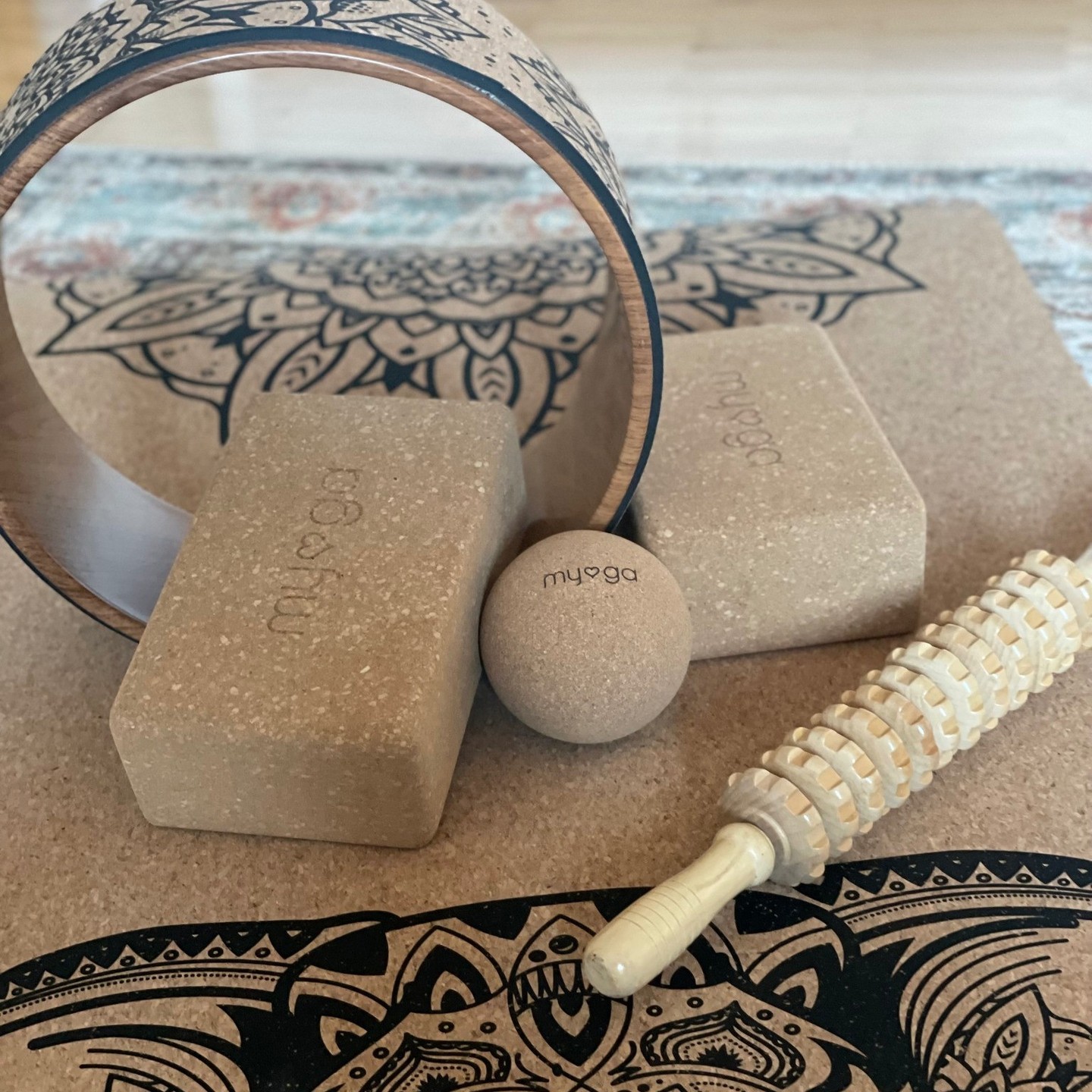Made from 100% natural cork. For your flow & recovery✨️🧘🏼♀️
Supportive, sustainable, and beautifully designed.
.
.
.
#corkyoga #yogawheel #yogablocks #massageball #yogamassage #yogarecovery 