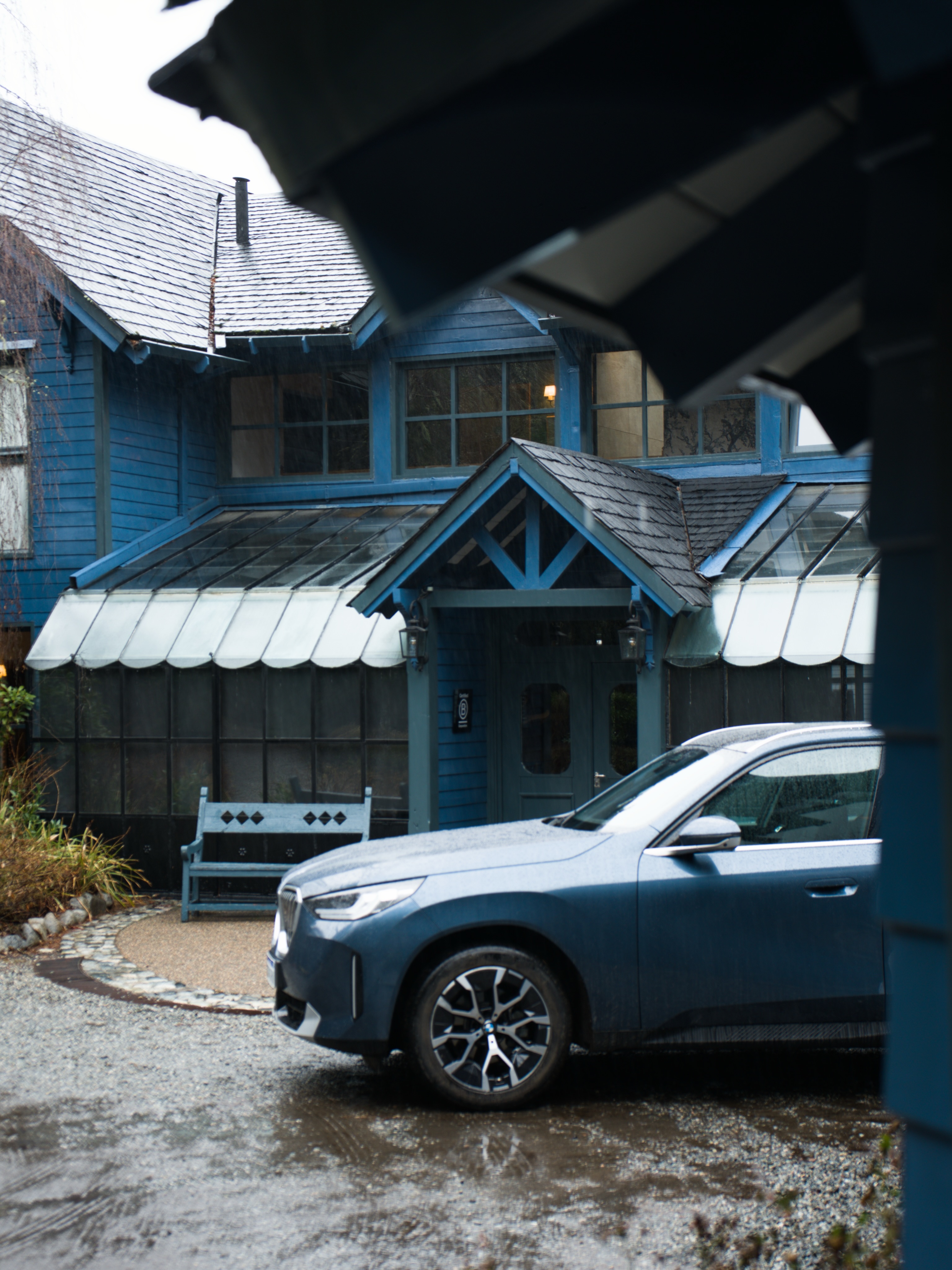“Blue is a kind of contradiction between excitement and repose.” — Johann Wolfgang von Goethe, Theory of Colours
Precision and craftsmanship. Movement and stillness. Two distinct expressions of a shared passion for design.
BMW × Las Balsas
@bmw.argentina @lasbalsas.patagonia
#bmw #bmwargentina #bmwpatagonia #bmwx3