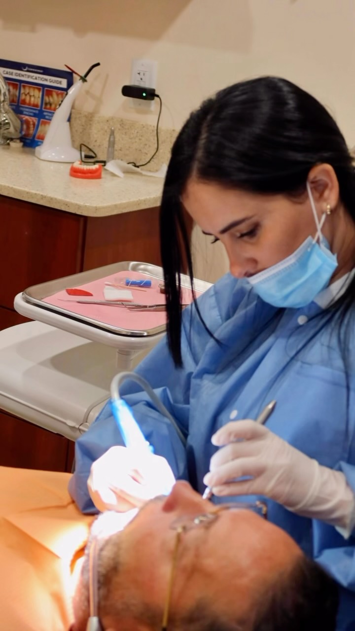 Happy Monday!
New week, new reason to take care of your smile.
Start your Monday by putting your dental health first and schedule your next appointment with Oramas Dental Center.
Your trusted dentist in Hialeah is ready to welcome you.
#dentist #miami #hialeah #dentalcare