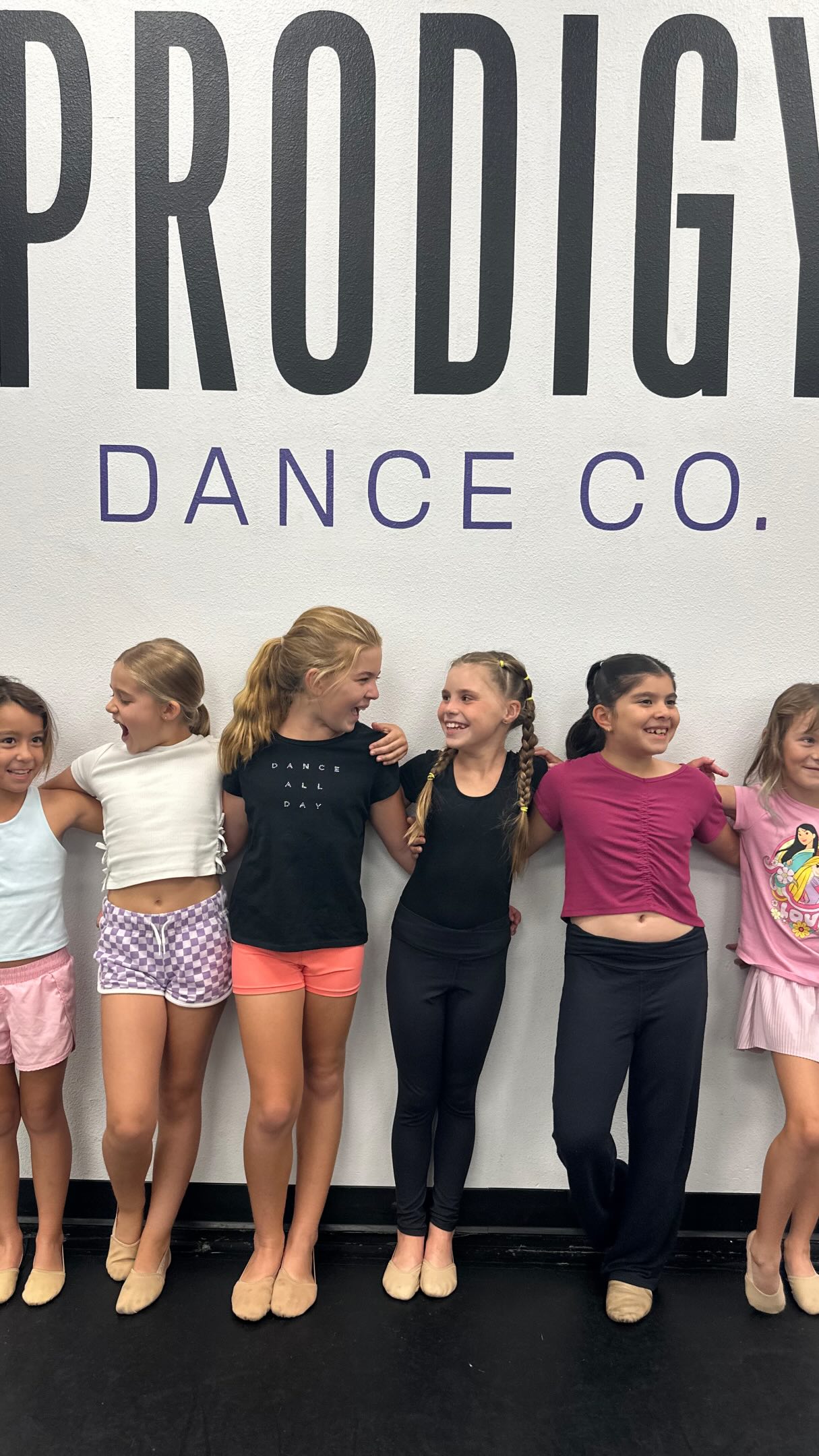 More than just dance classes. At Prodigy we’re building confidence, friendships, and a community that feels like family💜✨
Tag a dancer who should join the family, and drop a comment below if you love Prodigy!
📍 Enrolling now www.prodigydance.com/register
#wearepdc