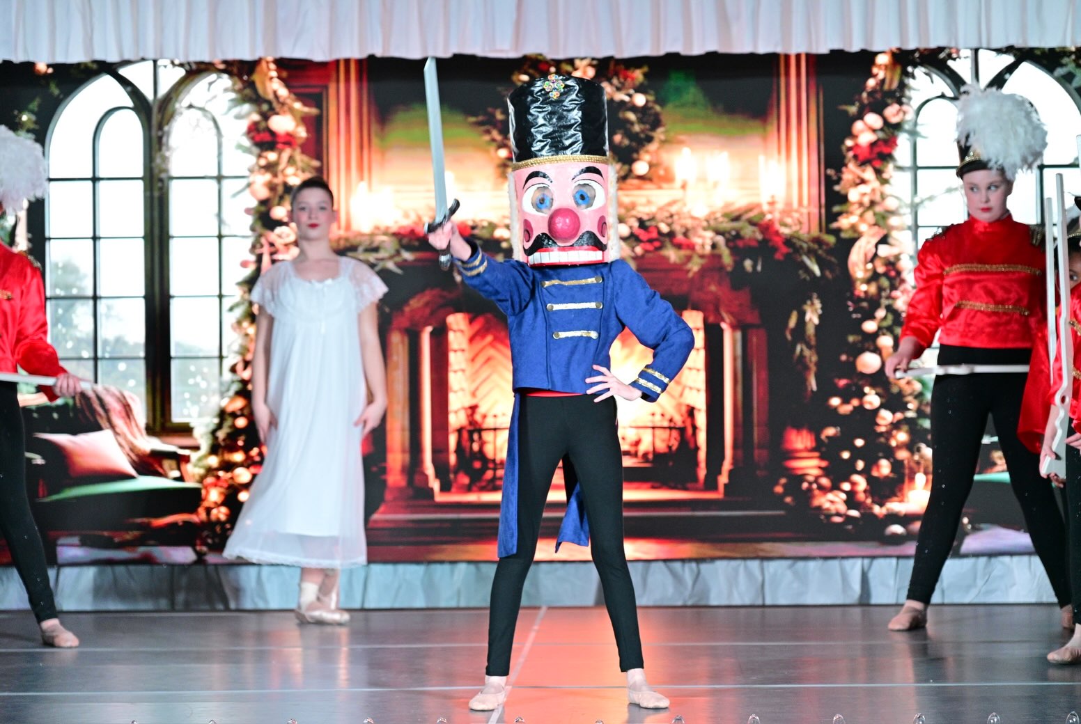 🌟 TODAY IS THE DAY! AUDITIONS FOR THE NUTCRACKER RE-IMAGINED! 🩰🎄
If you’ve been meaning to sign up or want to join us at the last minute, we still have a few audition passes available! Come join the magic—zero audition fees, a 100% supportive environment, and placement for everyone (no cuts made!).
📍 Location: Kyle Kahn Studios (8A LaGrange St. Newnan, GA 30263)
Note: Audition age is determined by your age as of December 1st.
⏰ TODAY’S SCHEDULE:
KKS Opens / Check-In: 1:30 PM
Ages 5–6: 2:00 PM – 2:45 PM
Ages 7–11: 3:00 PM – 4:00 PM
Ages 12 & Up: 4:15 PM – 5:30 PM
Ages 18 & Up (Theatre Performers / Movers): 5:45 PM – 6:30 PM
🎭 Open to Everyone: Beginners, advanced dancers, community members, actors, and movers are all welcome to come shine with us!
🎟️ Claim your free Audition Pass right now before you head over:
👉 www.KyleKahnStudios.com
#TheNutcrackerReImaged #NewnanBalletTheatre #KyleKahnStudios #NewnanDance #NutcrackerAuditions