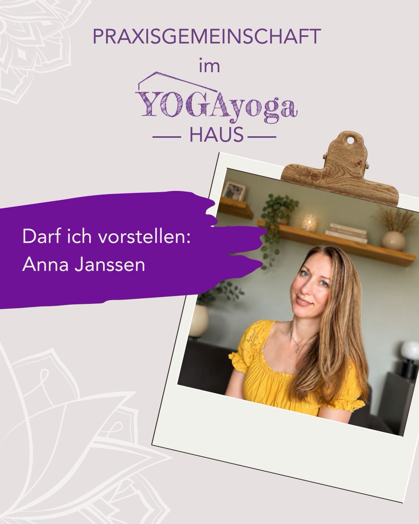 ✨ Praxisteam im YOGAyoga-Haus ✨
Heute stelle ich euch eine weitere Expertin aus unserem Praxisteam vor: Anna Janssen
Anna ist Heilpraktikerin für Psychotherapie und begleitet vor allem feinfühlige und hochsensible Menschen in herausfordernden Lebensphasen. Sie schafft einen besonderen geschützten und wertschätzenden Raum, in dem Gedanken und Gefühle da sein dürfen und neue Perspektiven entstehen können.
Neben ihrer therapeutischen Arbeit bietet Anna auch eine spirituelle Begleitung an. Dazu gehören unter anderem astrologische Beratungen, Tarotkarten-Readings und energetische Wirbelsäulenaufrichtung.
Damit ihr Anna ein bisschen besser kennenlernt, habe ich ihr 3 Fragen gestellt:
✨ Palo Santo, Räucherstäbchen oder „Ich brauch erstmal ’nen Kaffee“!?
Antwort: Kaffee 😊
✨ Welche Energie bringst du mit – Sonnenschein, Morgentau oder Mondlicht?
Antwort: Sonnenschein & Mondlicht
✨ Welche drei Dinge gehören zu deinem perfekten „Ich bin bei mir“-Moment?
Antwort: Tarotkarten, mein Journal und Cacao bei Kerzenlicht 🃏📔🪔
So schön, dass du Teil des YOGAyoga-Hauses bist, Anna. 🤍
Wenn ihr mehr über Anna und ihre Arbeit erfahren möchtet, schaut gerne auf der Webseite des YOGAyoga-Hauses vorbei. Dort könnt ihr auch die anderen Expertinnen aus der Praxisgemeinschaft und unsere Angebote finden.
Hier findet ihr das YOGAyoga-Haus online:
👉 www.yogayoga-haus.de
#yogayogahaus #praxisgemeinschaft #kalkar #psychotherapie #tarot