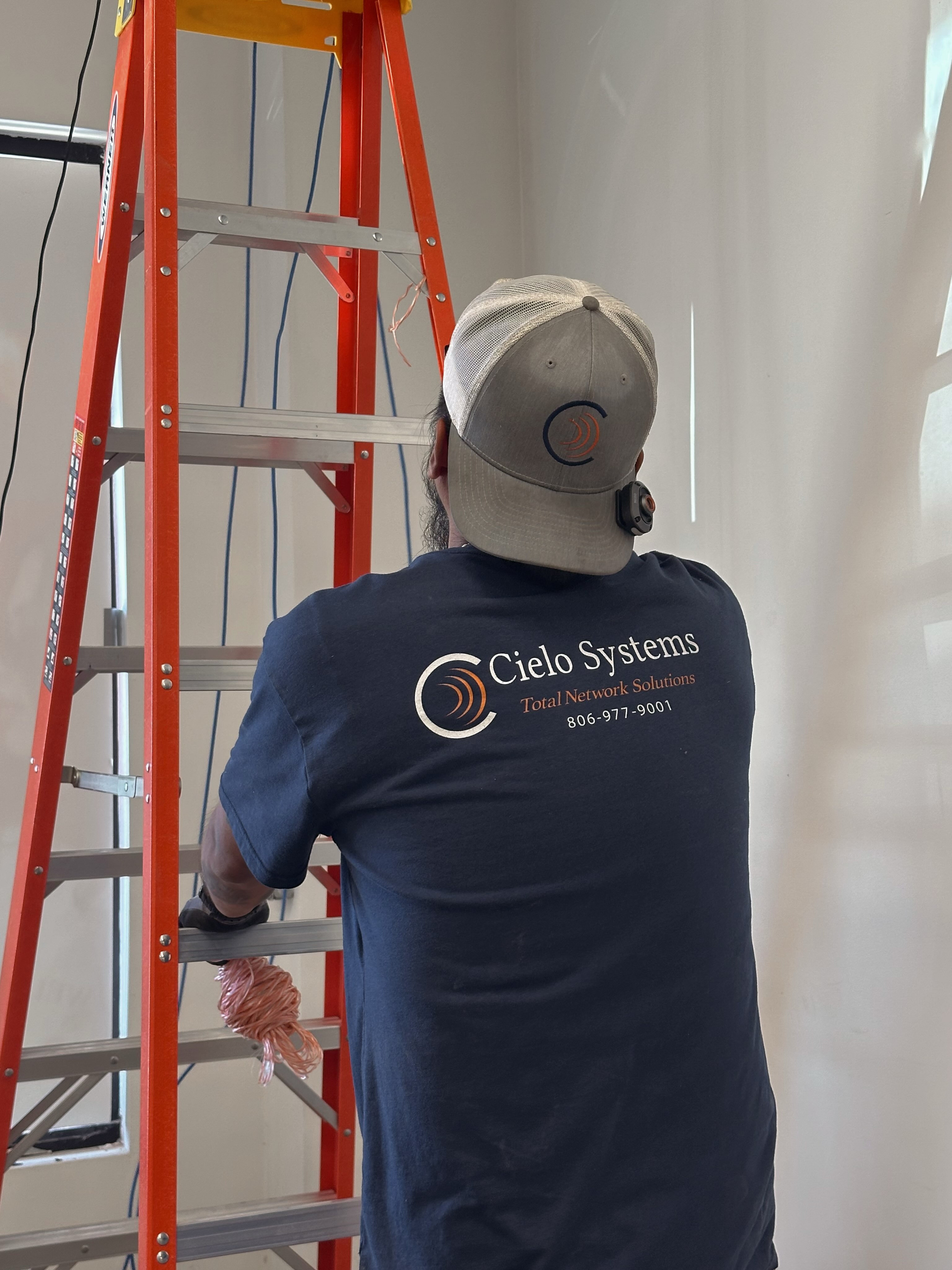 Here at Cielo Systems we build clean, organized infrastructure that not only performs but delivers the reliability our clients depend on. Because a strong network starts with the details behind the scenes. 📹👷🏻
#CieloSystems #StructuredCabling #Network #LowVoltage #Connectivity