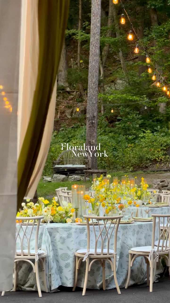 Fall wedding summerly colors!
Floraland Wedding Planning & Florals |
Planner: Neo | Florist: Bruce, Jing
#weddingflorist #newyorkwedding #nycflorist #newyorkflorist #weddingvenue