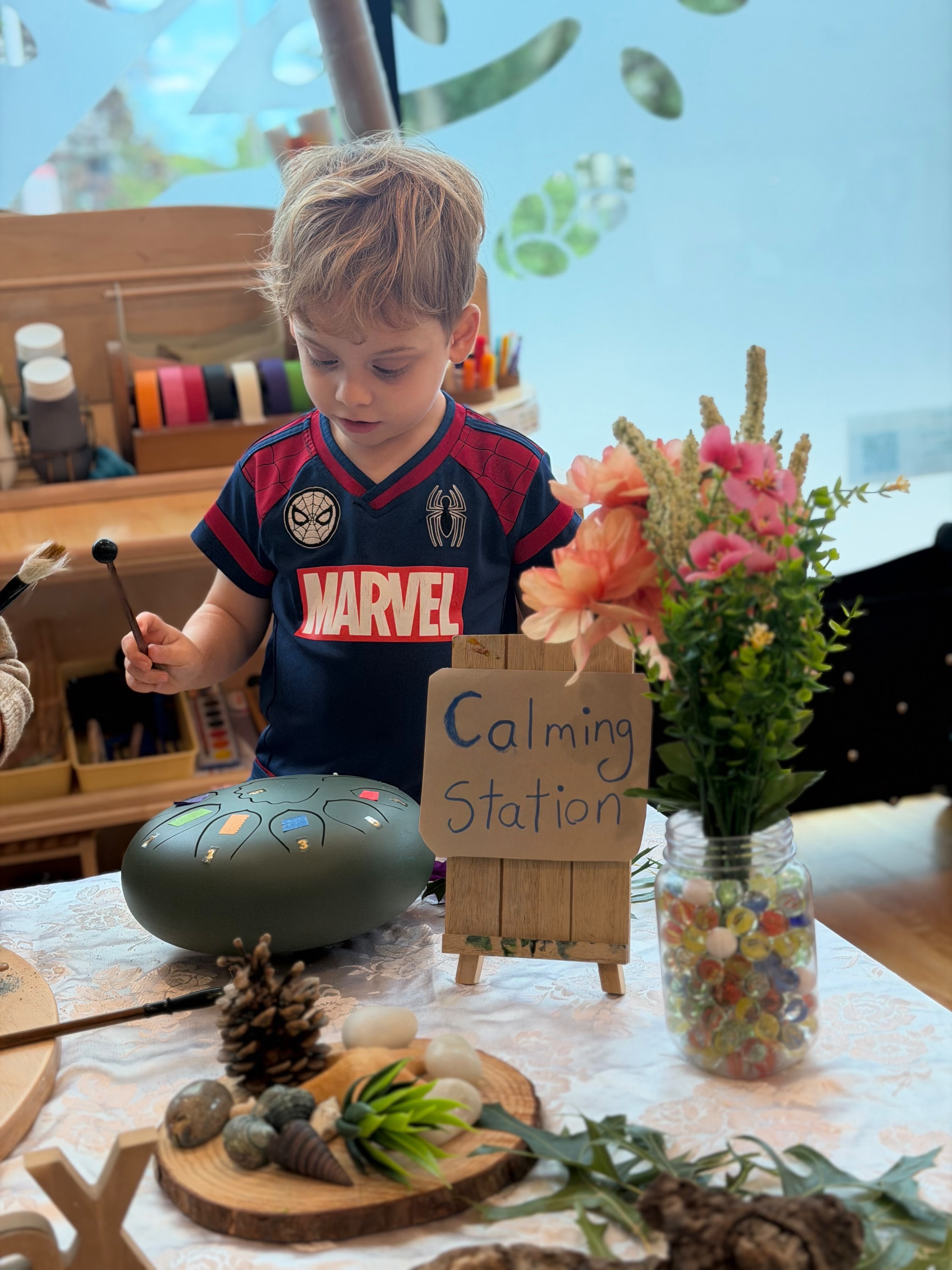 This week, our preschool classrooms were filled with feelings! 💛 Through play, art, sensory exploration, music, and conversation, our friends practiced recognizing and expressing emotions from happy and excited to worried, angry, shy, and calm. As we explored how feelings look, sound, and feel, we learned an important lesson: every feeling has a place in our classroom. 🌈
We’re building the language to share how we feel while learning to notice and care for the feelings of others. 💕