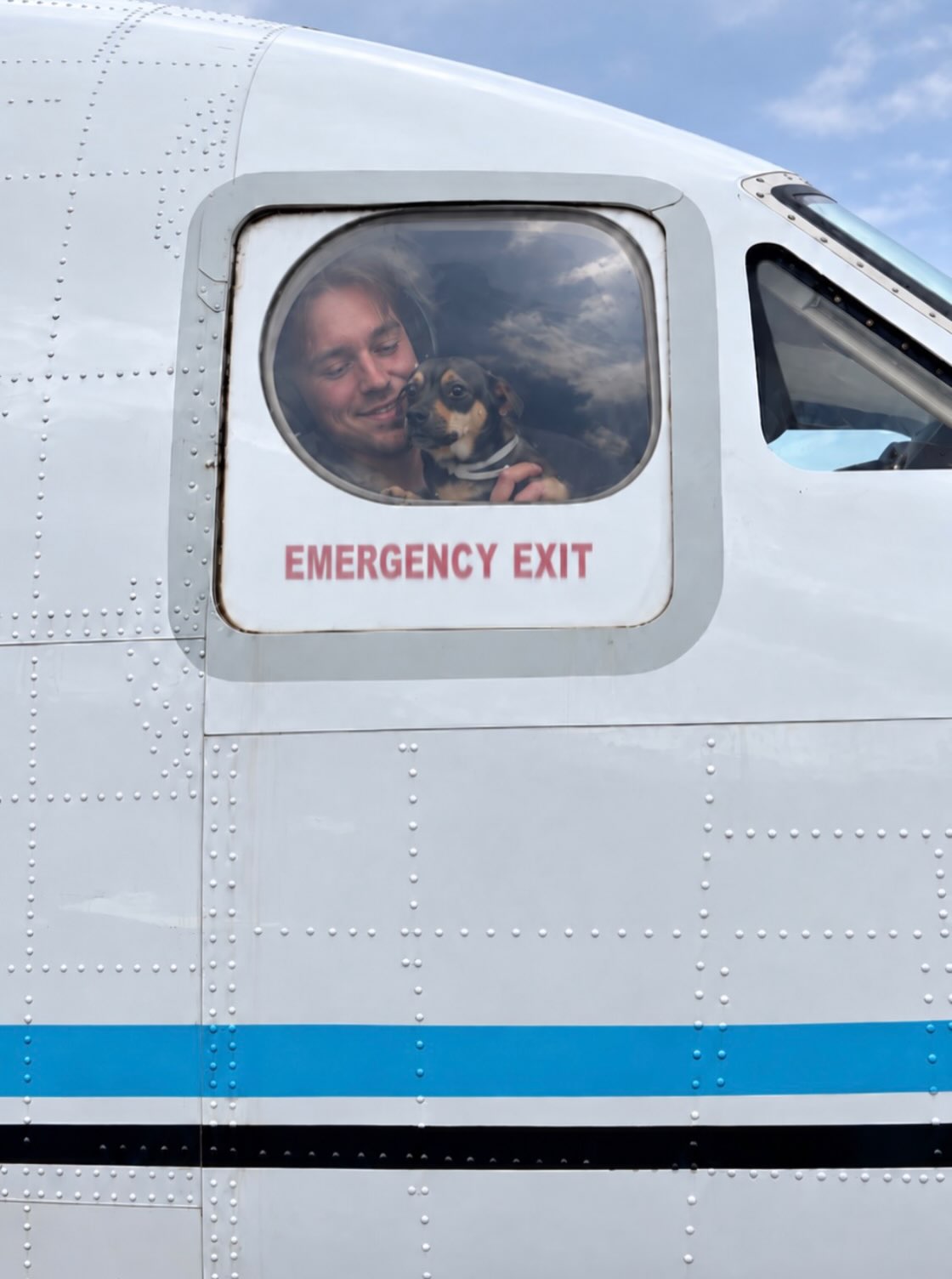 This is what a lifesaving flight looks like. 🐾✈️
Not just a plane. Not just a number.
One pet. One person. One moment. One chance to get somewhere safer.
Every flight is filled with stories like this, from pets leaving overcrowded shelters to the people working behind the scenes and the communities waiting on the other side.
None of it happens without support.
If you believe these lives are worth saving, help us keep flying.
Support our mission through the link in bio.
#LetTheFurFly