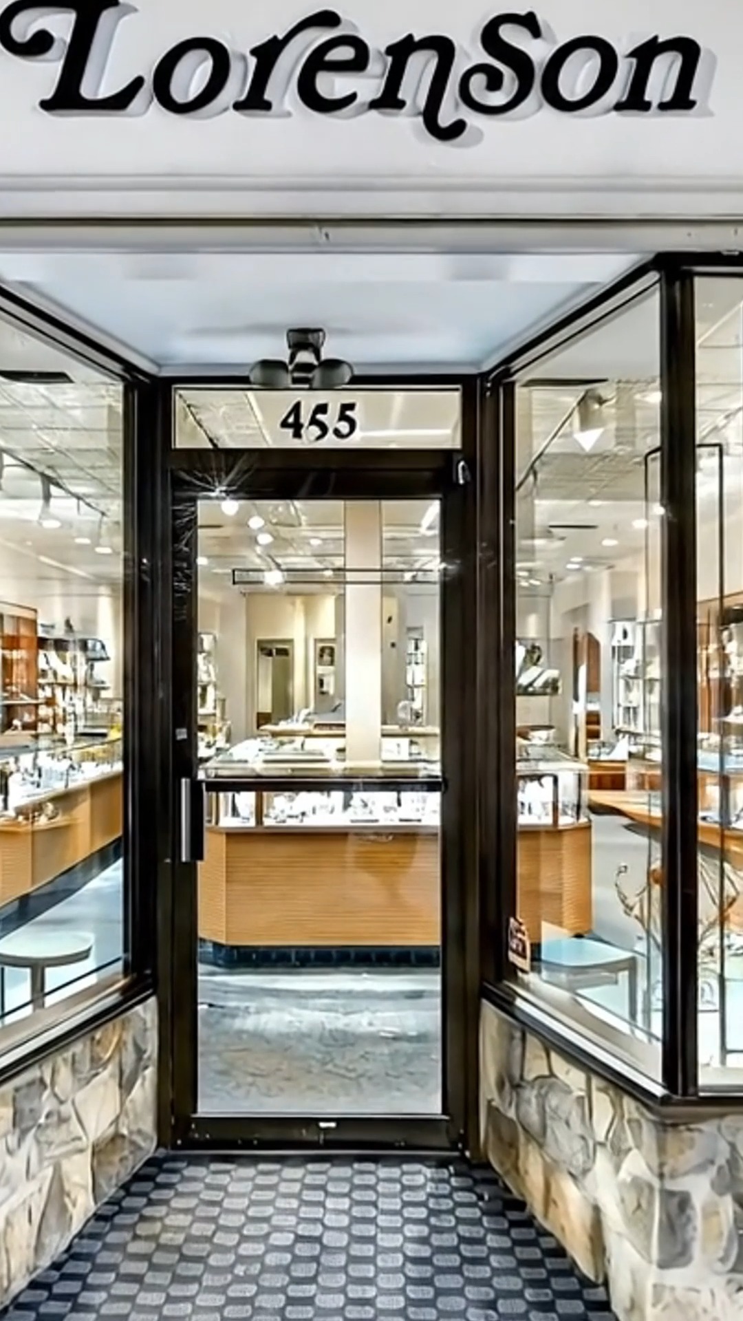 Schroth & Lorenson Jewelers
Your Trusted Jewelry Store
⠀
🌎www.schrothlorenson.com
⠀
#estatejewelry #customjewelry #summitnj #morriscounty #morristownnj #unionnj #shorthills #chatham #nj #njhappenings #summitdowntown #summitevents #randolph #summitmoms #njlocal