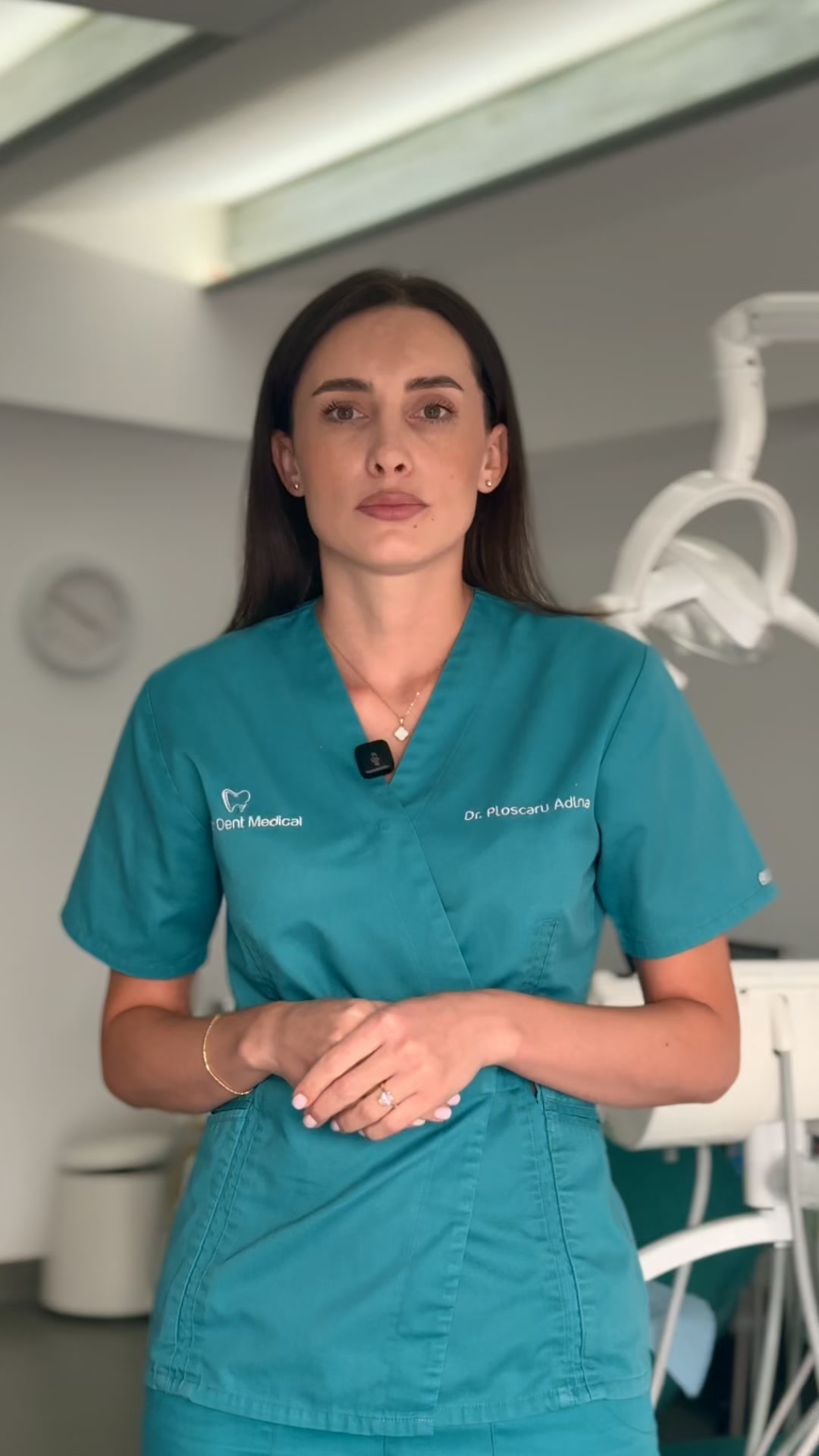 Ți-ai pus vreodată întrebarea cum vor arăta dinții tăi peste 20 sau 30 de ani? 🦷
Nu putem ști ce ne rezervă viitorul, dar putem influența cât de bine ajungem acolo. Iar lucrurile care fac diferența încep cu obiceiuri simple: controale regulate, prevenție și probleme tratate la timp.
Ai grijă de zâmbetul de mâine începând de azi. Programează-ți următorul control.
📞 Pentru detalii și programări, ne puteți contacta la: +40 31 828 2322
📍Sau ne puteți găsi în următoarele orașe:
🦷 Iași: Șoseaua Moara de Foc 41, Etaj 1
🦷 Suceava: Strada Mitropoliei 32
🦷 Bacău: Bulevardul Unirii 2
🦷 Brașov: Strada Decebal 81