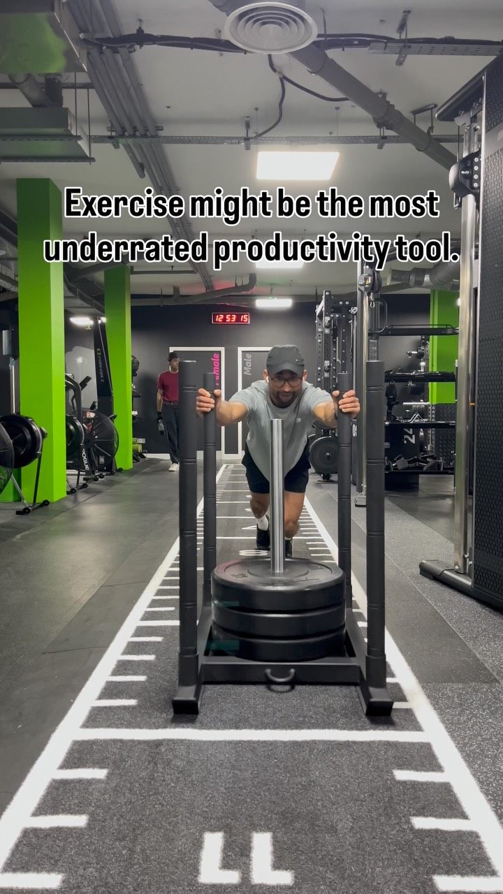 Most people still think exercise is only about losing fat, building muscle and looking better.
It’s not.
Every time you train your body, you’re training your brain too.
Exercise increases blood flow to the brain, which means more oxygen and nutrients are delivered to the areas responsible for focus, memory and decision-making.
It also increases BDNF.
Think of BDNF as fertiliser for your brain. It helps your brain cells survive, build stronger connections and adapt to new information.
Then there’s the hippocampus—the part of your brain heavily involved in learning and memory.
In one study, 120 older adults performed moderate aerobic exercise three times per week for a year.
Their hippocampus increased in size by around 2%.
That’s the equivalent of reversing roughly one to two years of age-related decline.
They also improved their spatial memory.
Now, this doesn’t mean one treadmill session is going to turn you into Einstein.
But regular exercise can help you think more clearly, manage stress better, improve your memory and stay mentally sharper as you age.
So when you say you’re too busy with work to train, remember:
Training isn’t taking time away from your performance.
It’s part of your performance.
You’re not just building a stronger body.
You’re building a stronger brain too.
Save this for the next time you feel like skipping your workout.
#productivity #productivitytips #highperformance #productivityboost #productivitytools