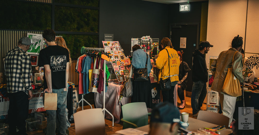@creativescollabcollective turned one year old this month!
Wide shots for anyone who has not been and wonders what it actually is. One room at @thenest in @phoenixleic, two dozen stalls, records playing at one end, daylight down one side and a steady stream of people through the door all day.
Shot these wide on purpose. Every other market post you see is a close up of one nice candle and you never get any sense of the place!
Happy first birthday. Same again next year?
#ImACameraGuyNow #OneMistakeAtATime #WhatsOnInLeicestershire #VisitLeicester #MakersMarket