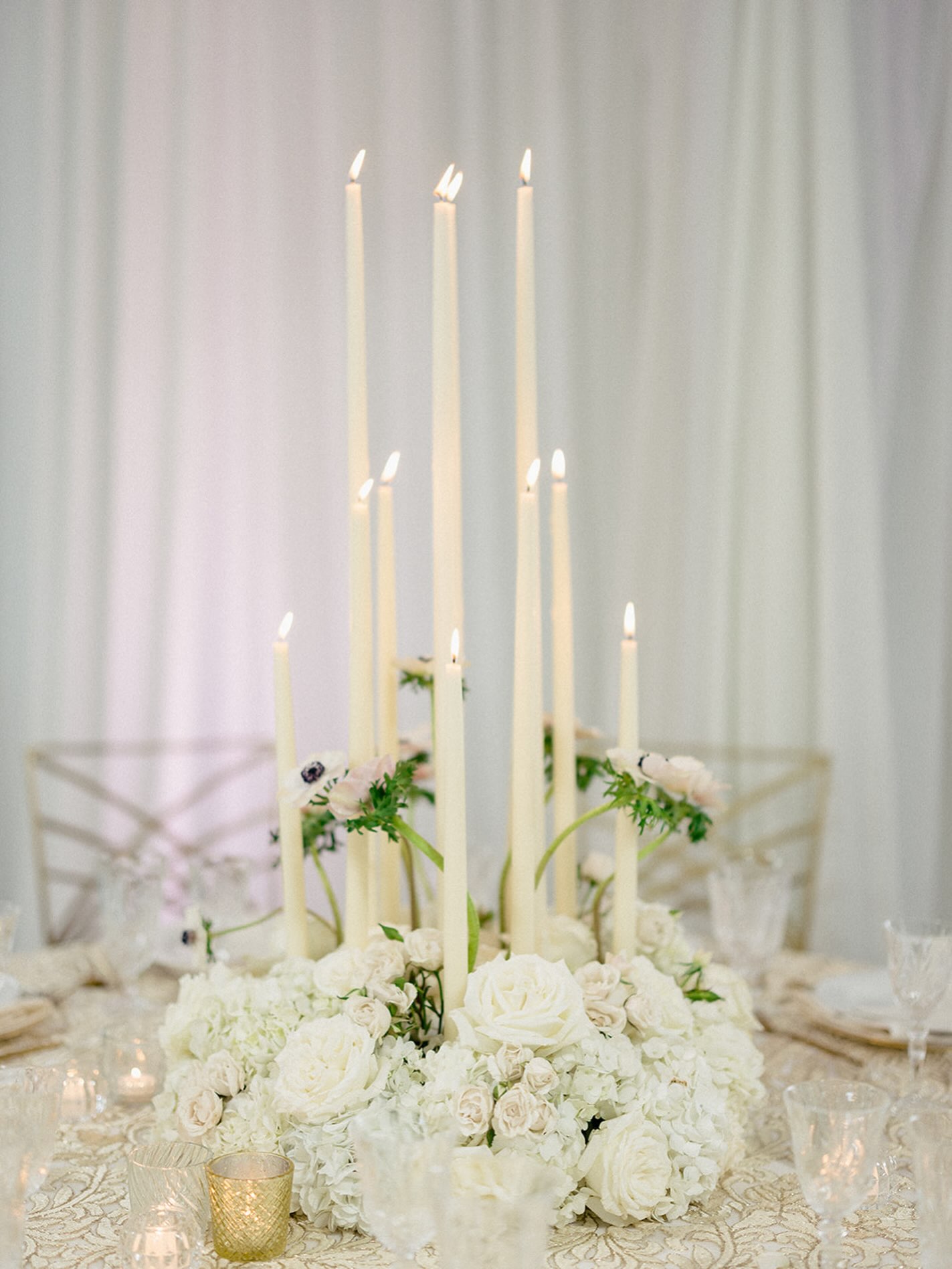 With events, every surface is an opportunity to tell the story of the client, the couple, the business, or the event’s mission. 🤍 From the linens and napkins that set the table foundation, to draping that turns walls into canvases and ceilings into skylines, we dress the room.
We’re outstanding at what we do for our clients...and LOVE doing it!
Photo: @cameronandelizabeth
Floral: @tanarahluxefloral
Linen: @partytables_linensanddrapery
#EventDesign #WeddingLinens #LinkInBio #EventDrapery #RealWeddings