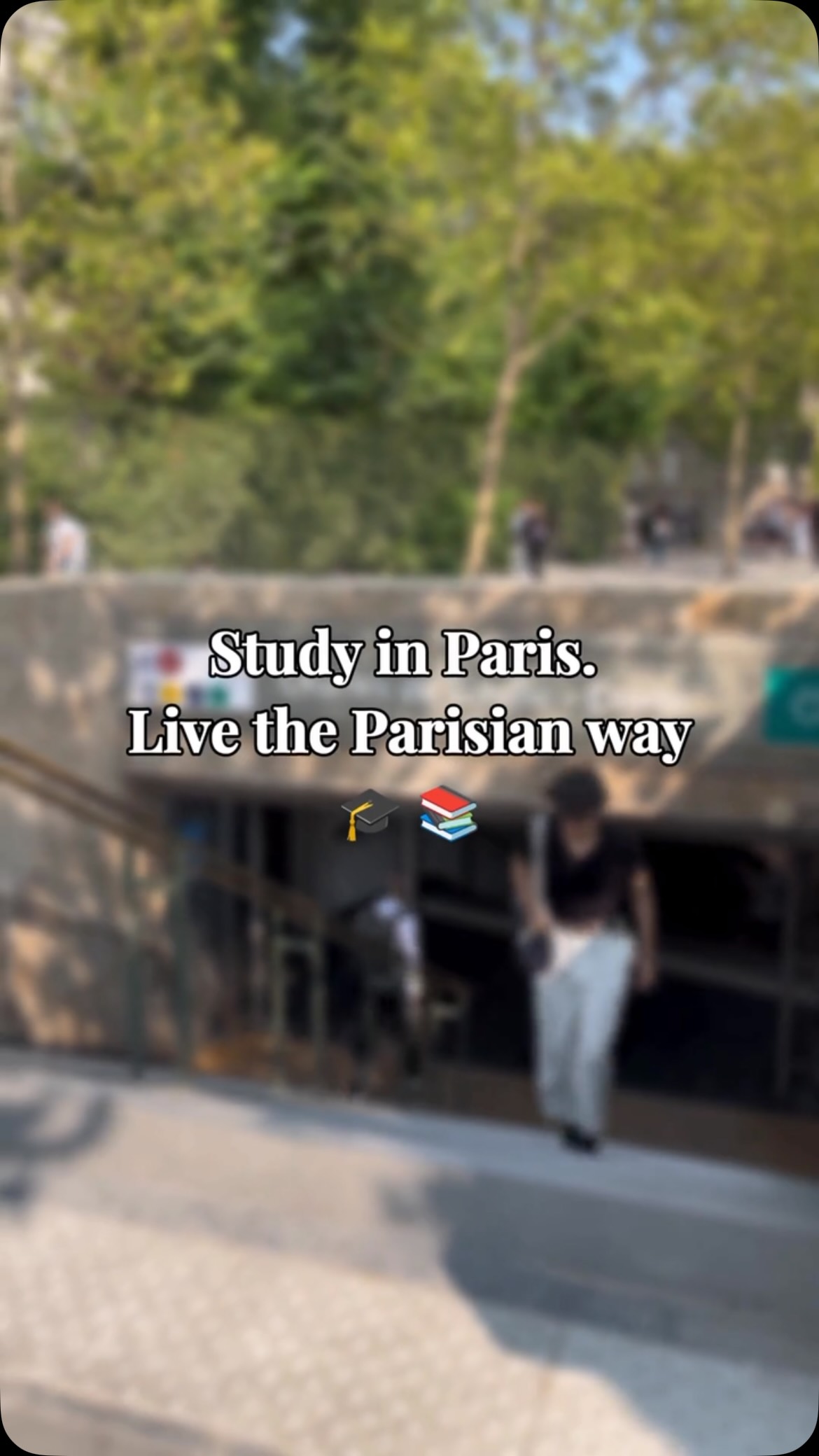 🎓 Studying in Paris is great. Living there comfortably is even better.
An apartment designed for student life: bright, comfortable, and fully equipped. Everything you need to study, relax, store your belongings, and make the most of the Parisian lifestyle. ✨
A real home away from home whether for a few weeks or several months right in the heart of Paris. 🇫🇷
#evengestion #paris #airbnb #fyp #styinparis