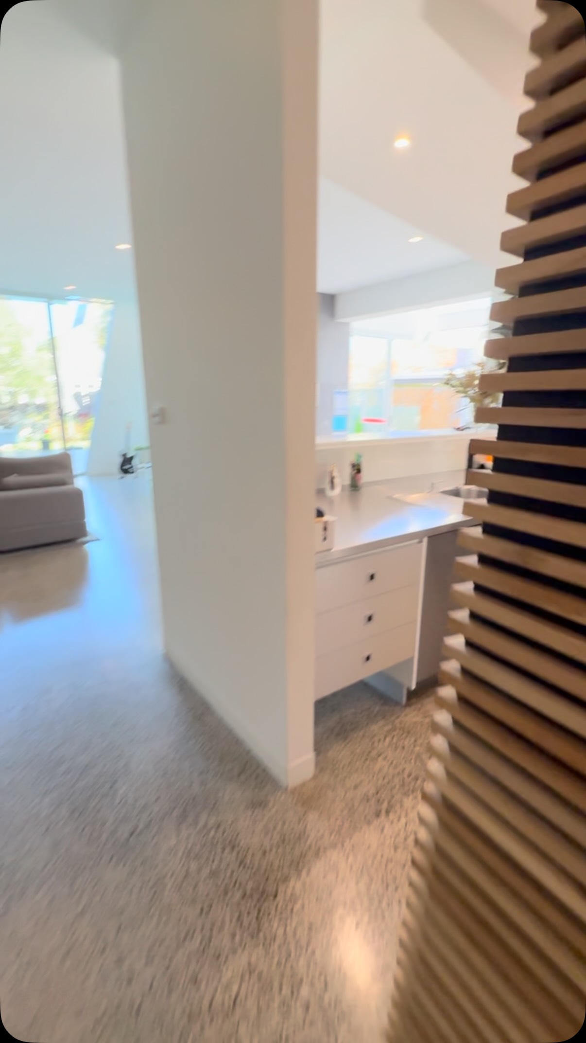 A renovation from a few years ago, designed to bring more natural light into the kitchen and create a bright, open space for the whole family to enjoy. ☀️
A simple transformation that made a big difference to everyday living.
#2BsceneDesign #HomeRenovation #NaturalLight #MelbourneHomes #architecturaldesign