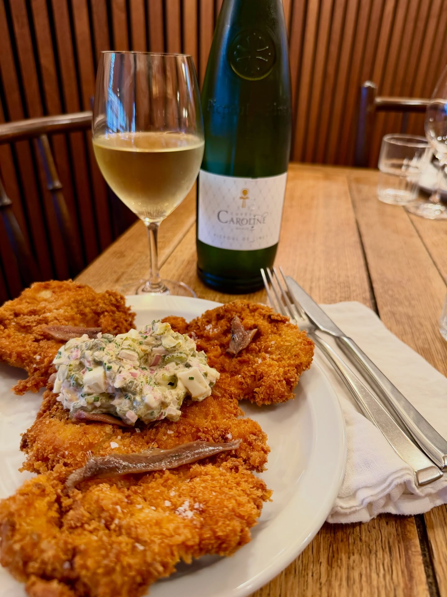 Friday night specials incoming…
🐽 Pork schnitzel w anchovies & sauce gribiche
🐟 Torched mackerel w pickled fennel & orange salad