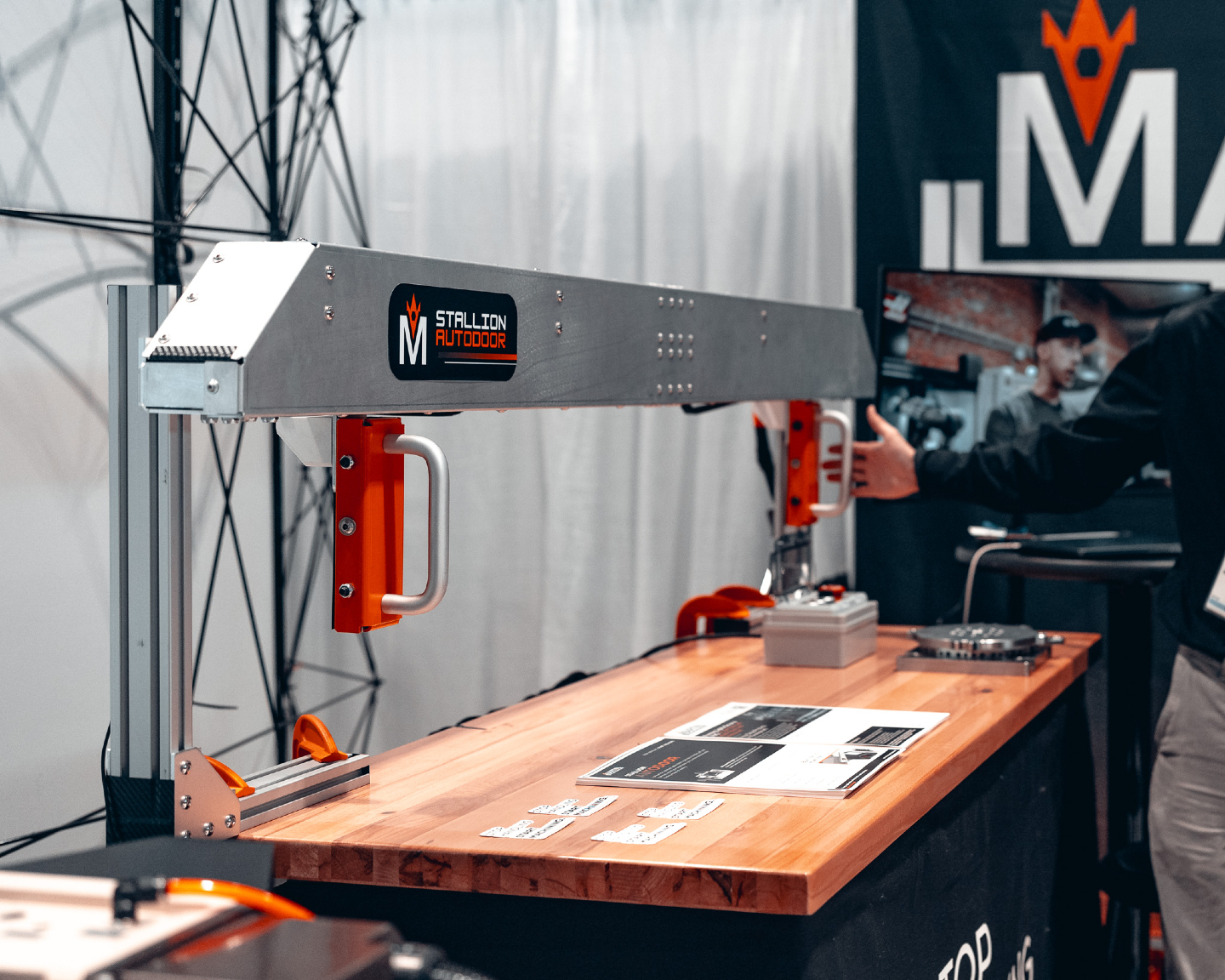The Stallion AutoDoor got a lot of attention at IMTS last week! And for good reason.
Automatic door operation removes another manual step from the machining process and makes robotic machine tending easier to implement. With fast pneumatic operation, controlled movement, and integrated safety sensors, it’s designed to fit into the automation process without overcomplicating it! ⚙️