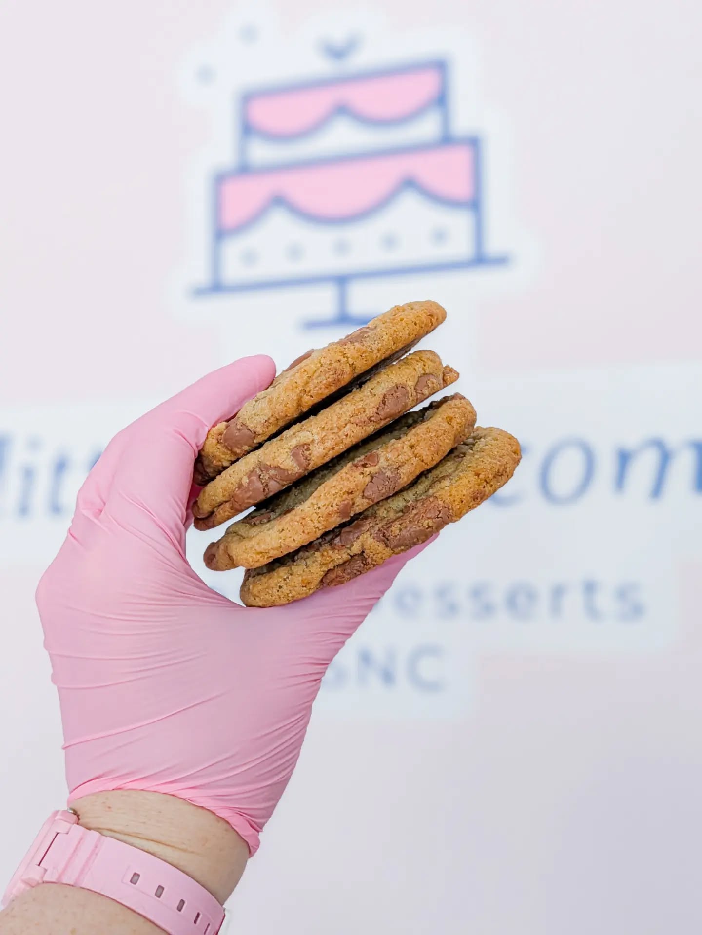 Friendly reminder that we're closing early at 4 pm today Thursday 9/24, so come see us for your sugar fix before then! πͺ
Open normal hours Friday & Saturday π§π°β¨