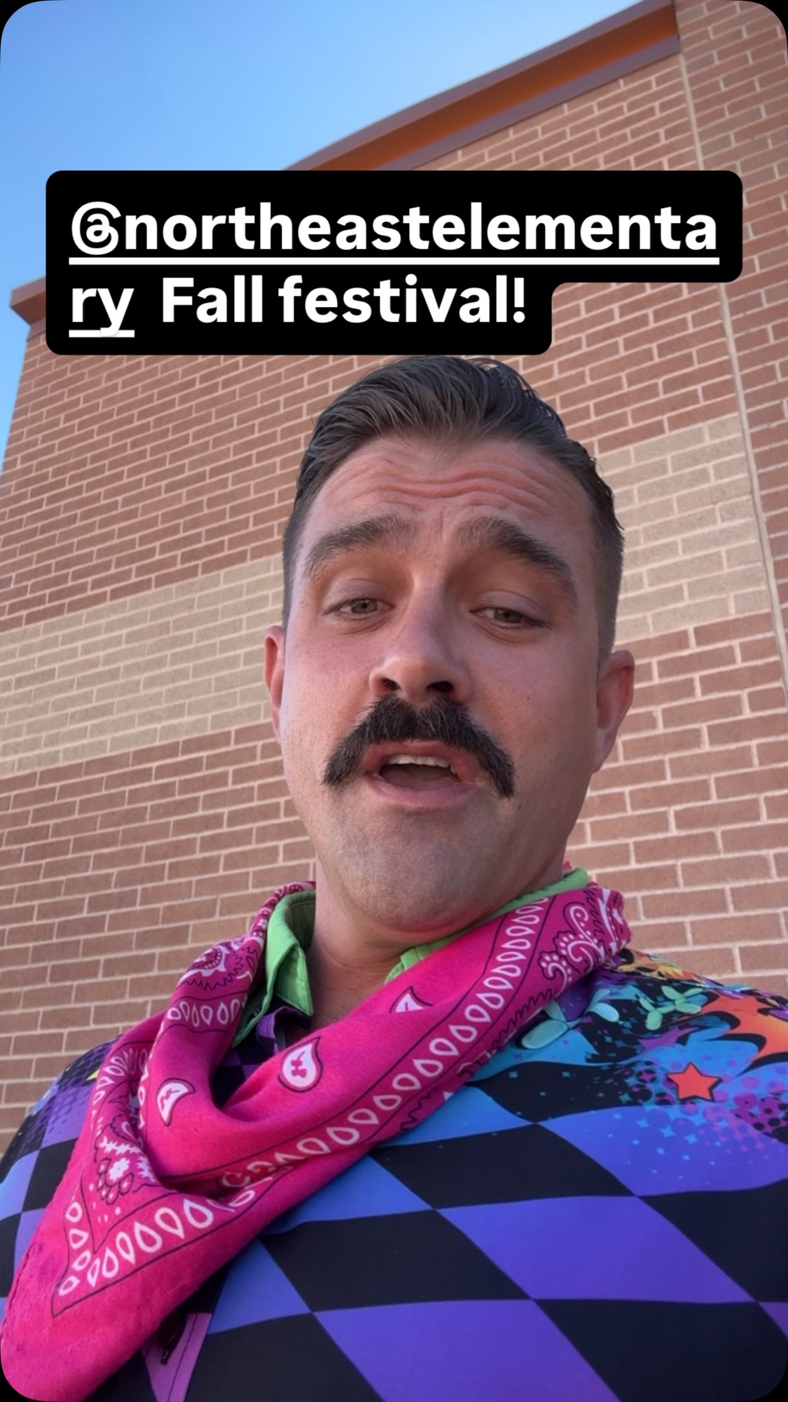 @northeastelementaryschool fall festival is a great way to kick off a great school year! Hire The Denver Balloon Guy from festivals today!! #denverballoonguy #balloonart #festival