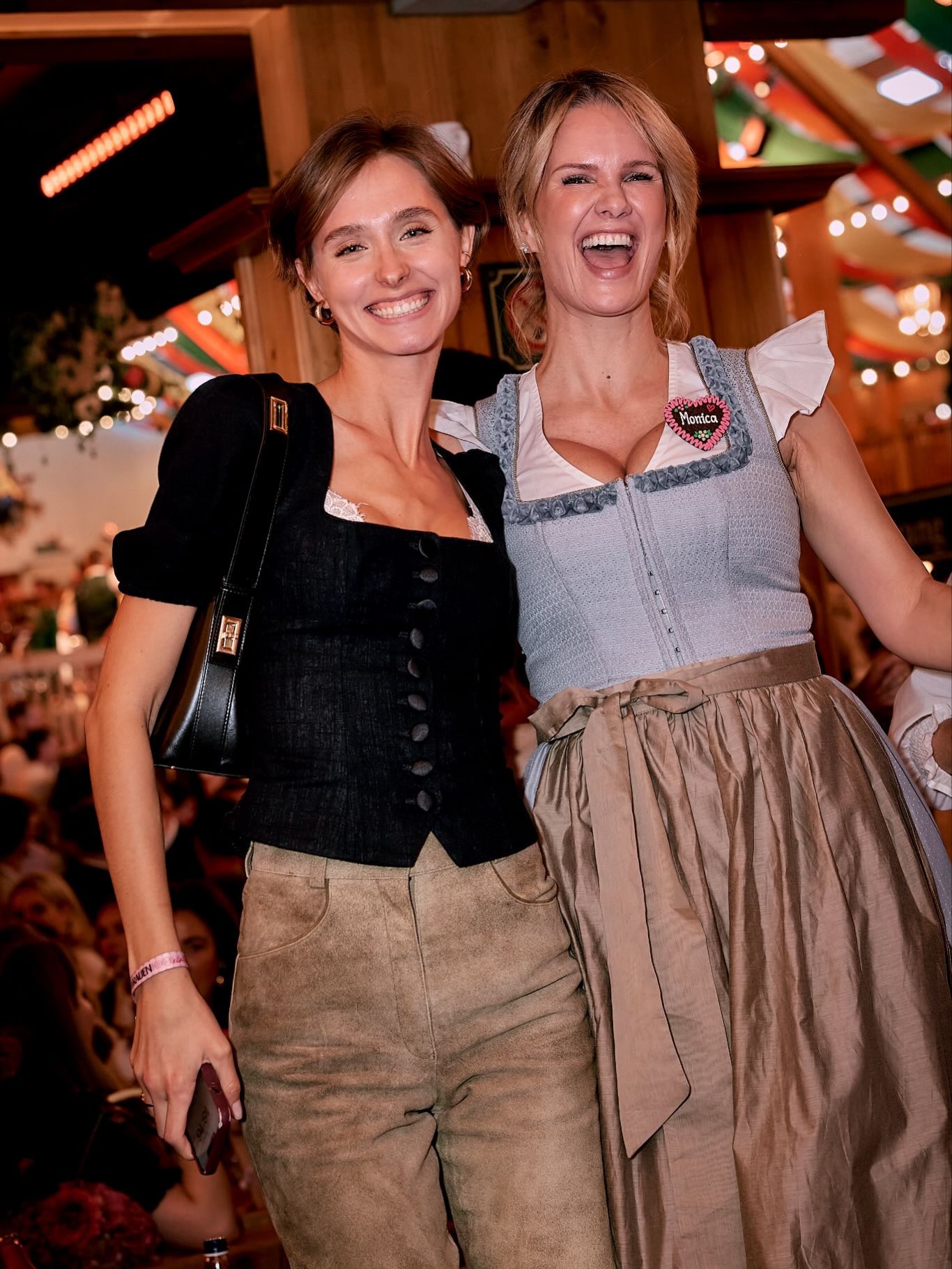 A night to remember 💃✨
Credit: @adrian_schaetz_photography
#FRAUEN100 #SchützenfestZelt #EinProsit