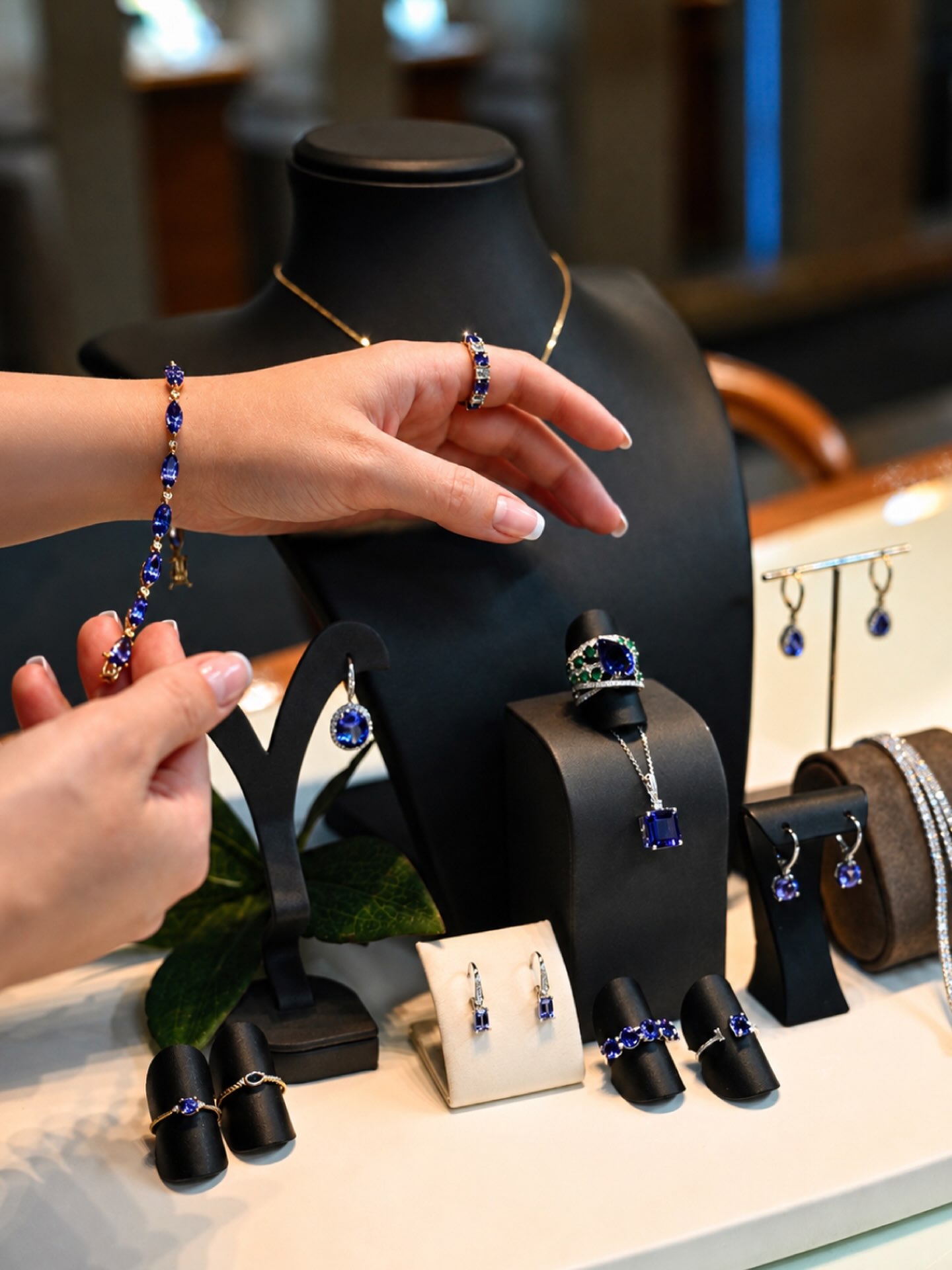 A new chapter in Tanzanite beauty has arrived at Vienna Jewellers.
Our latest Tanzanite collection brings together unique designs, refined craftsmanship and the unmistakable allure of special fancy-cut stones.
Each piece has been selected to celebrate the depth, brilliance and individuality that make Tanzanite so captivating β a collection for those who appreciate jewellery that feels both rare and remarkable.
Discover the collection and let us help you find the piece that speaks to you.
π 012 460 7231β¨π§ mmf@alexa.co.zaβ¨π www.viennajewellers.com
#TanzaniteJewellery #LuxuryJewellerySA #ViennaJewellers #FineJewelleryCollection #PretoriaJeweller