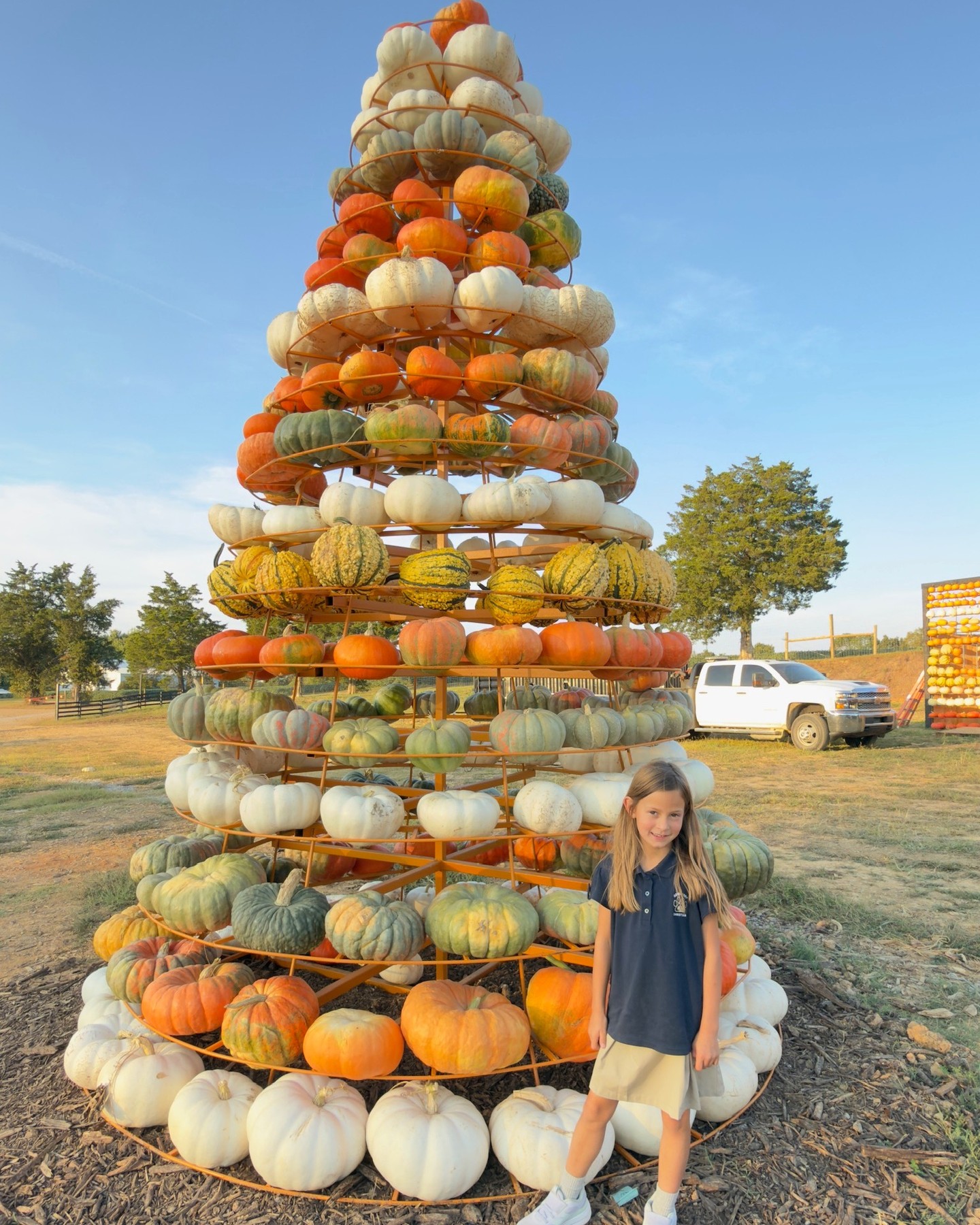 Pssst... looking for the perfect thing to do this weekend? Head on out to Kentucky Pumpkin Fest at Bear Wallow Farm!
Enjoy alllll the new things to see on the farm, especially our NEW ๐Pumpkin Town & โ๏ธHole in the Wall Coffee!
Tag us in your pics or comment them here, so we can see the memories. ๐
