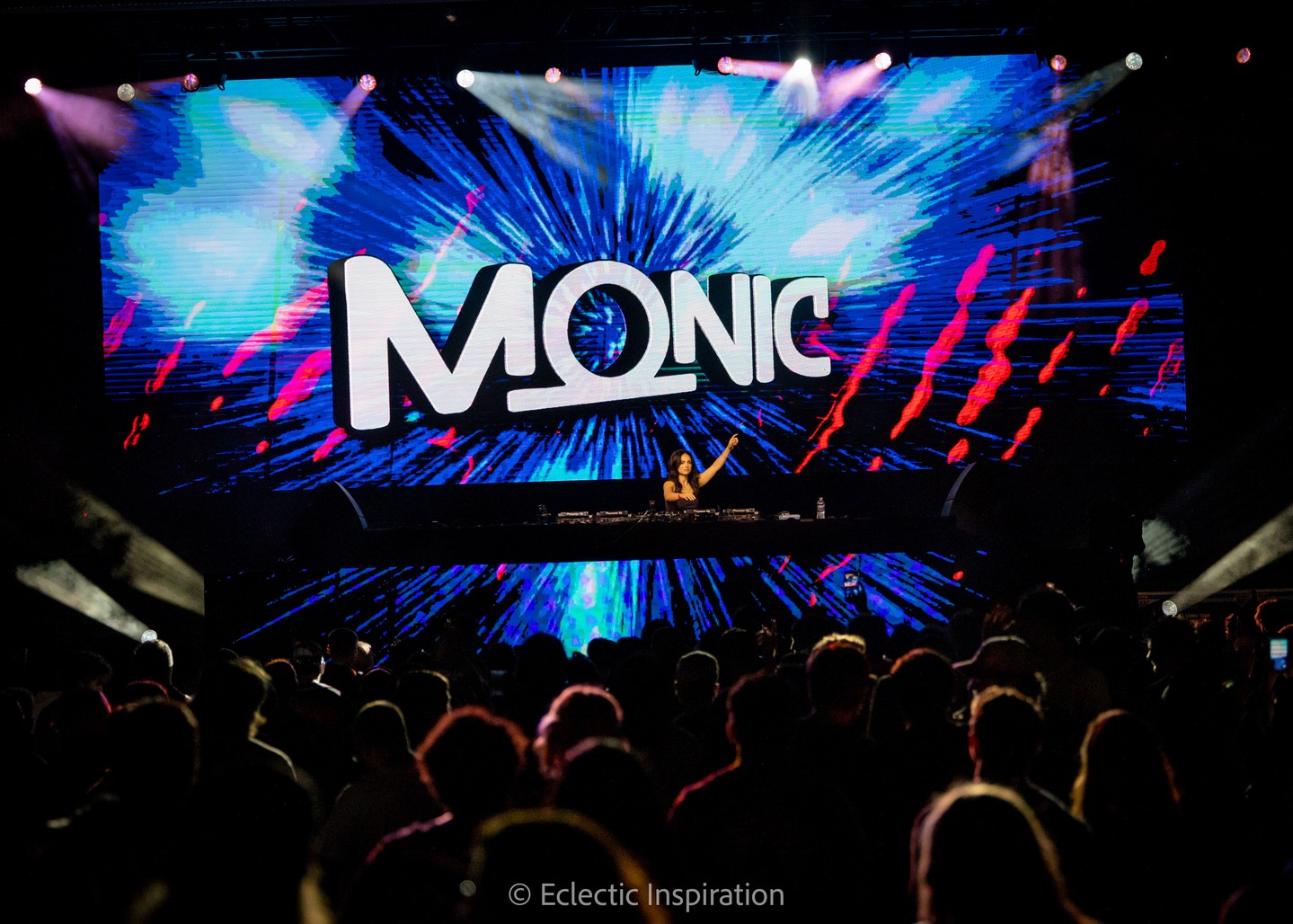 We're thrilled to have @MONICmsc on our stage tonight. Come for the vibes, stay for the beats. 🎧✨