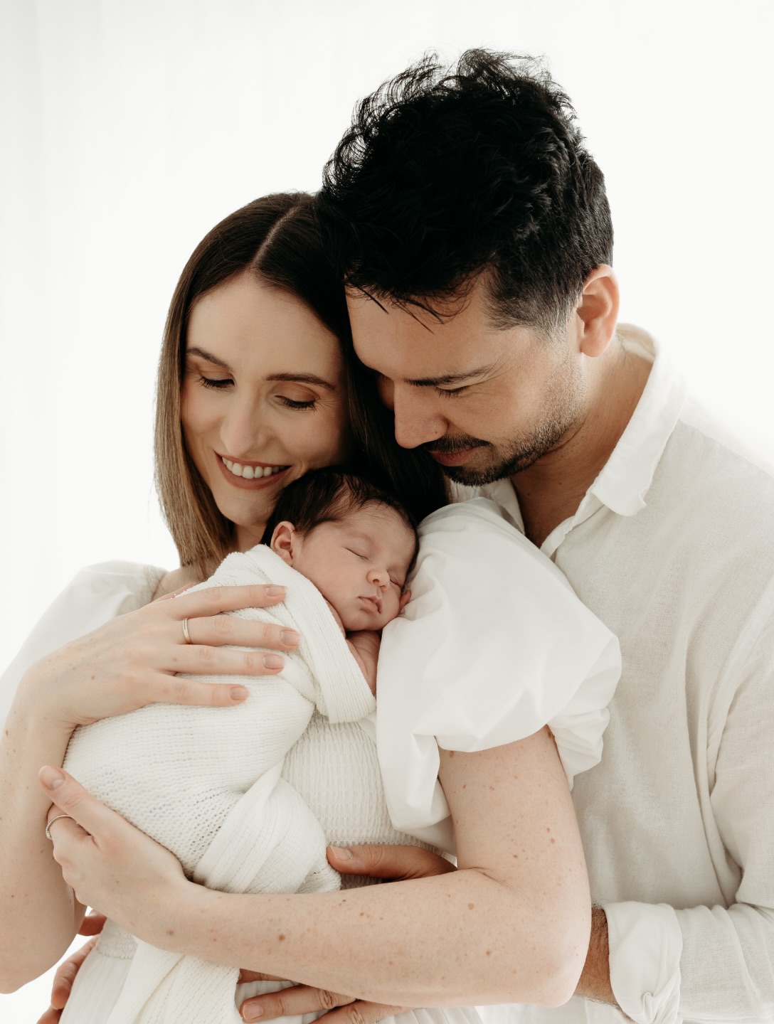 Adorable Rosa π₯Ή 19 days new, born a whole month early π I donβt think she opened her eyes once β¨
-
#brisbanefamilyphotographer
#brisbanenewbornphotographer
#brisbanematernityphotographer
#newbornphotography
#newbornphotographerbrisbane