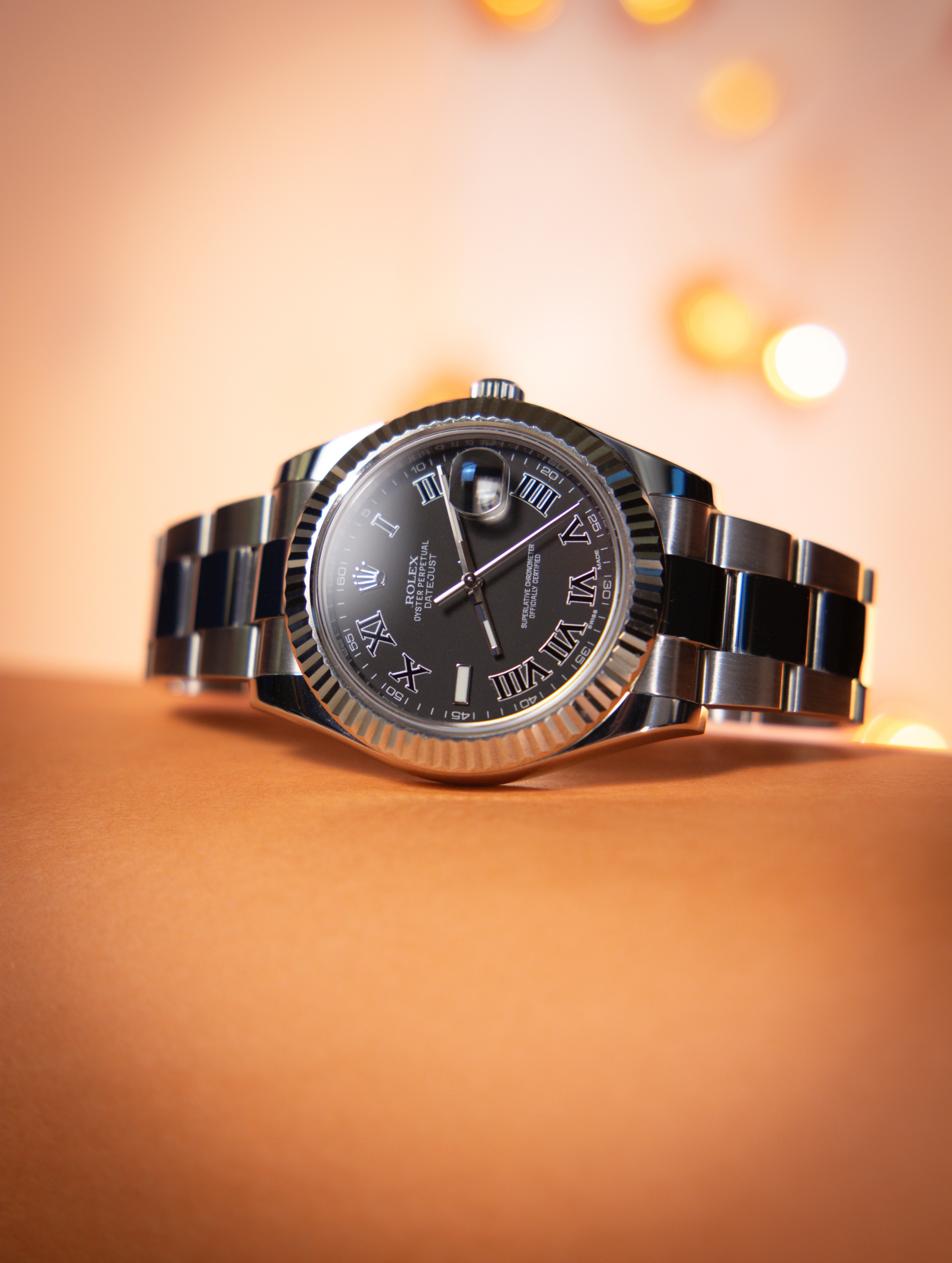 The weather is finally starting to cool down and you can feel Fall just around the corner 🍁🍂
I will neither confirm nor deny whether I’ve had my first pumpkin spice latte yet… but based on these photos, you could probably guess the answer 🤫
⌚️: @rolex Datejust II 116334
#rolex #datejust #datejust41 #watchfam #fall