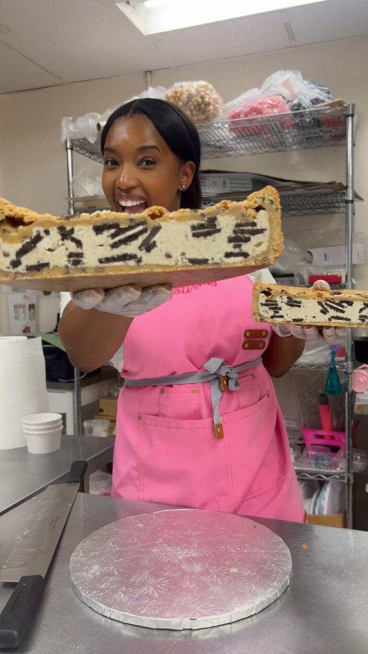 BRAMPTON WE ARE READY FOR YOU 💘🍪🎀
-
📍Infront of Bath and Body Works
⏰ Mall Hours - September 25-27
-
@bccstyle #vaughanbakery #cookiepie #bramaleacitycentre
