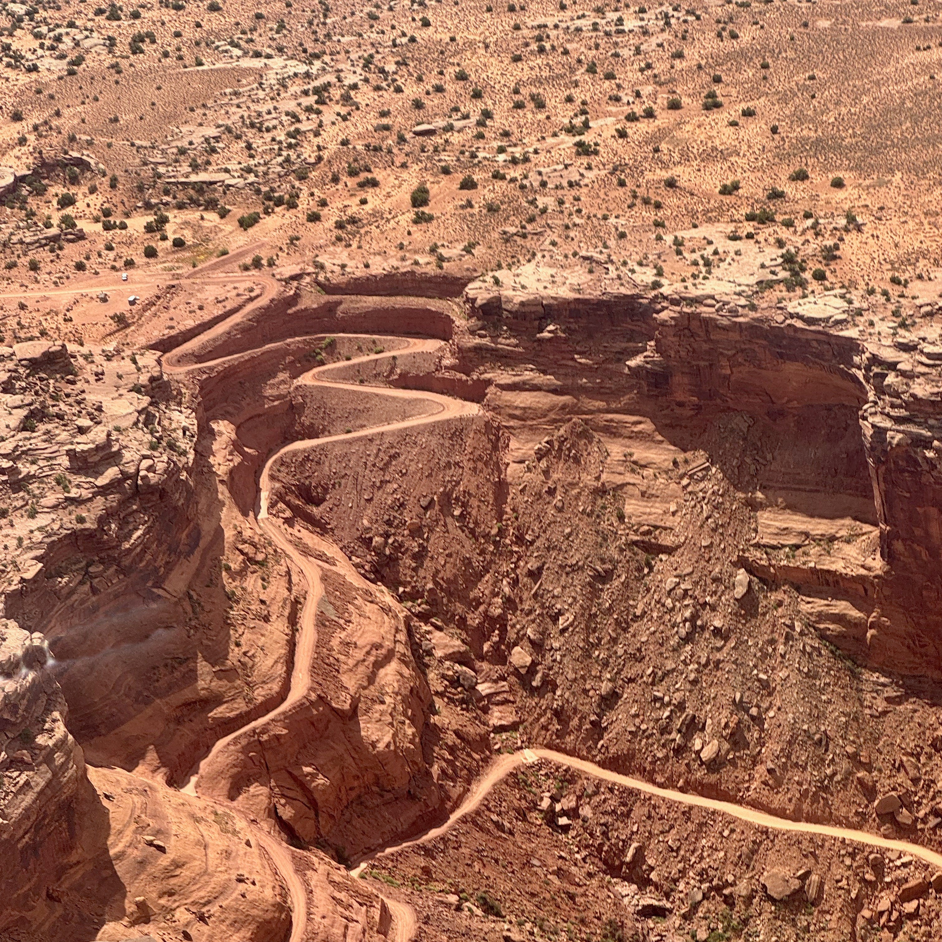 Whoa!? I was flying along and came upon this. That's a heck of a road. It's not the Shafer road in Canyonlands, in fact it isn't even in a national park.
#insaneroad #exploreutah #windyroad