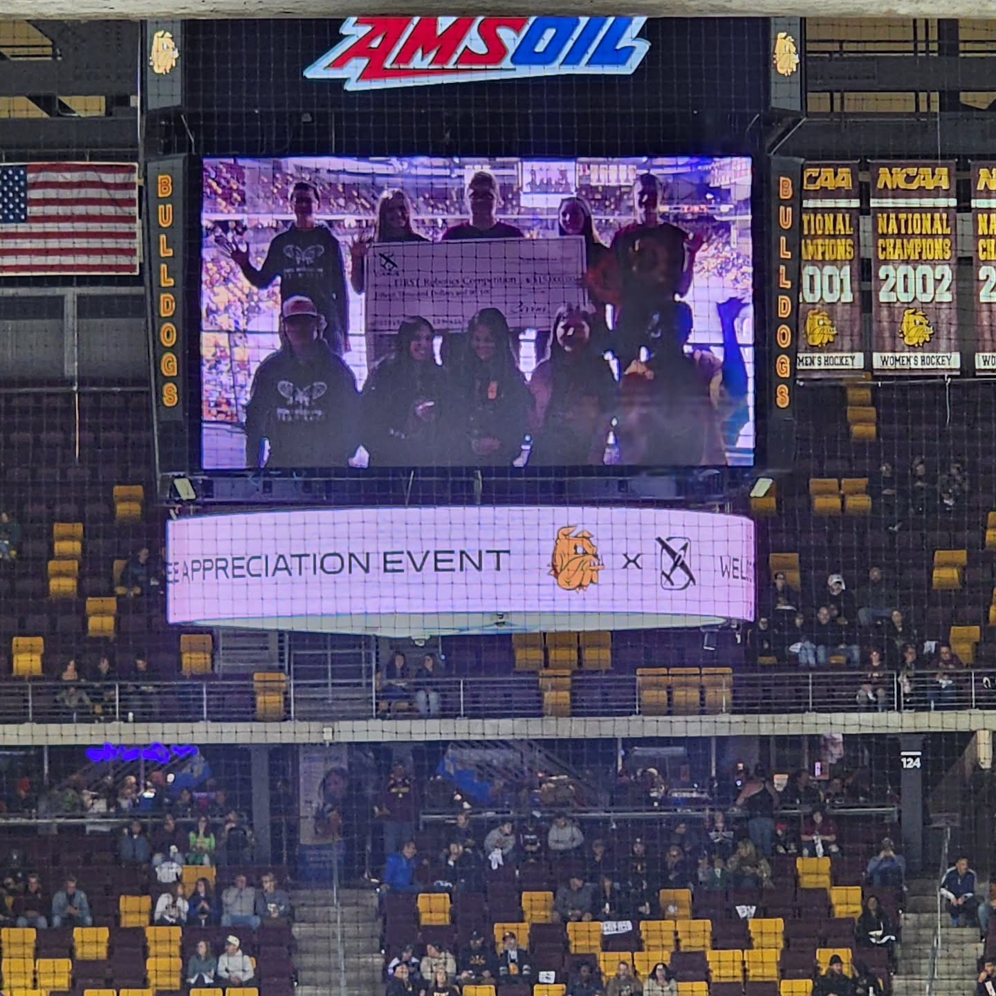 Thank you @cirrusaircraft for supporting @first_official_ robotics in Duluth! It was a fun scrimmage night with @frc2512 and @dna4009 watching hockey and seeing Cirrus support the community in many ways.