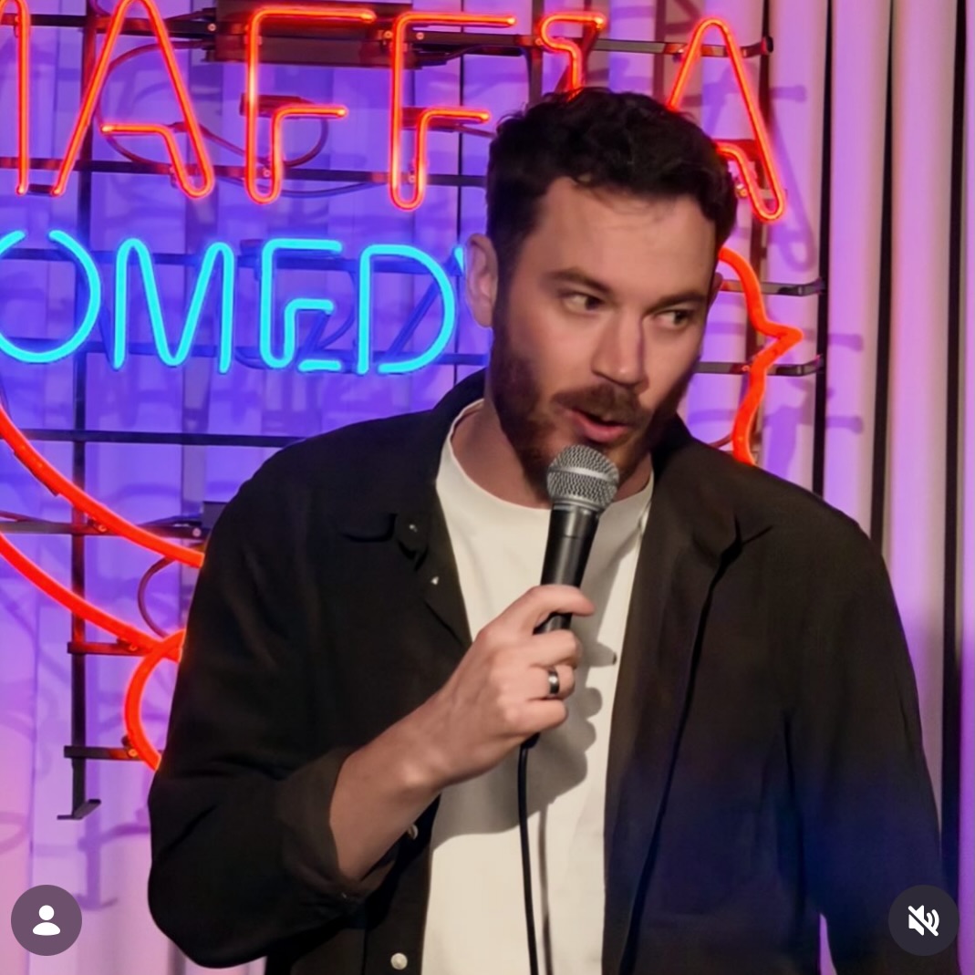 Skrattfest Lördag med Roliga @viktor_engberg 💥plus flera av Sveriges hetaste komiker💥biljetter @ticketmaster_sverige 🎉
#maffiacomedy
#superweekend
#ticketmastersverige
#clarionsign