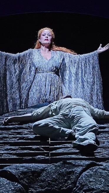 Camilla Nylund singing “Liebestod” from “Tristan und Isolde”, Semperoper Dresden
#wagner #tristanundisolde #camillanylund #opera #liebestod
