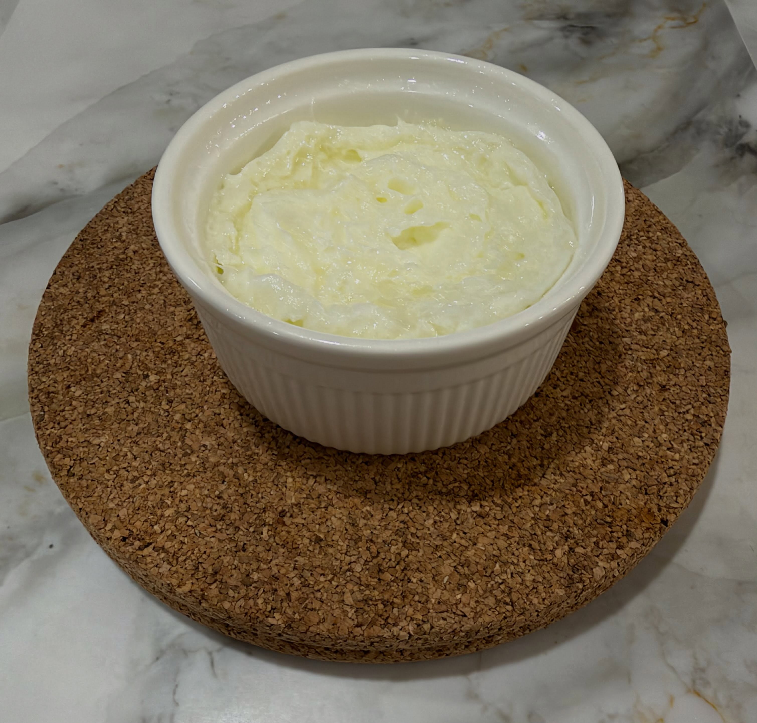Three quick and easy ways to boost protein at breakfast:
1. Add 2-3 egg whites (or whole eggs if you’re maintaining/increasing weight) less than 2 minutes in the microwave
2. Add 1/2 - 1 scoop of protein powder to oatmeal or cereal (tip: whisk it in the milk before adding to cereal or stir in to oatmeal) 10 seconds
3. Drink Protein Milk or add it to cereal, 10 seconds
Comment “Protein Breakfast” for 3 protein focused breakfast recipes
Eating healthy should not be complicated or difficult.
#healthybreakfastideas #proteinfocused #metabolicsupport