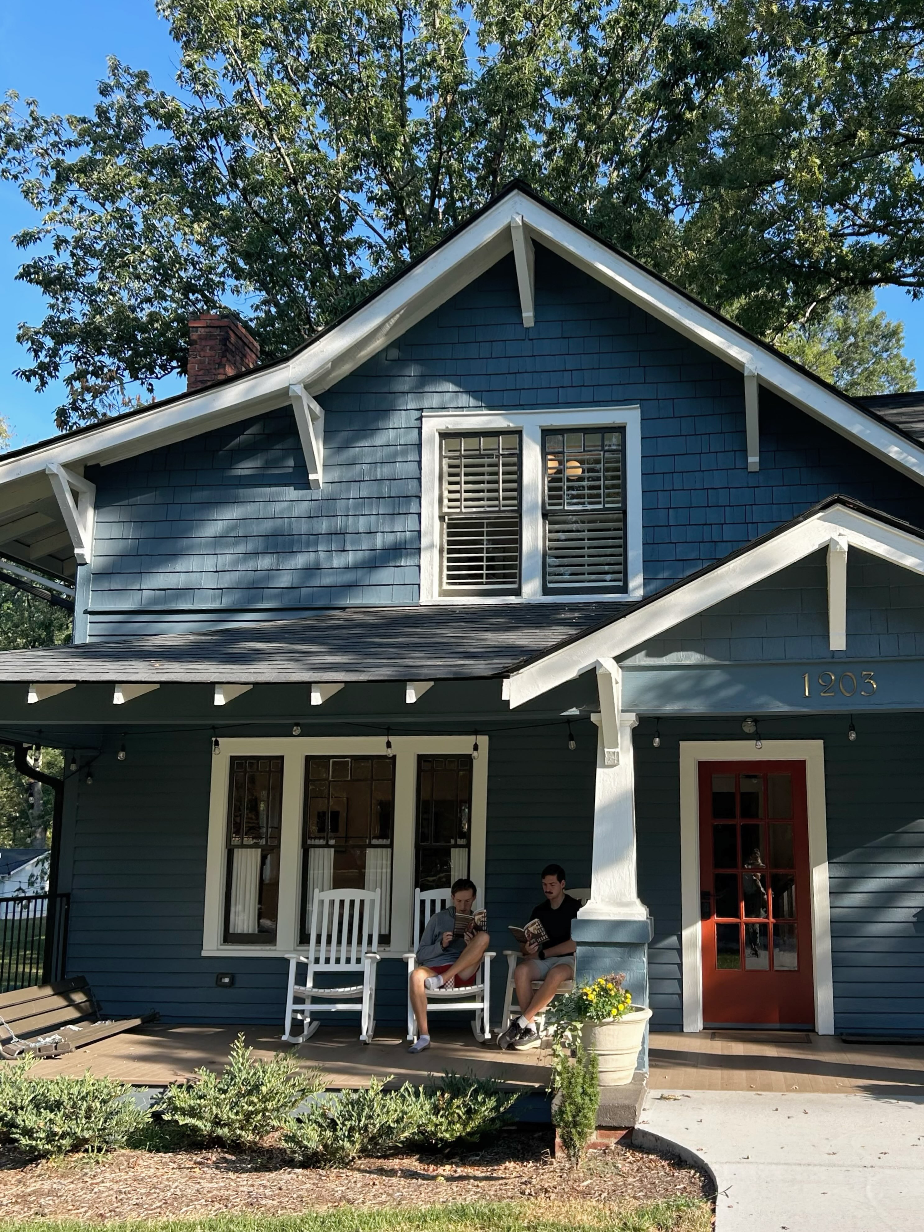 Events and programming are so wonderful, but we especially love the everyday moments that happen here. Friends reading together, baking cookies, playing card games, and more! ๐๐ช
Come see us at 1203 Polo Road to study, hang out, or to enjoy a snack!