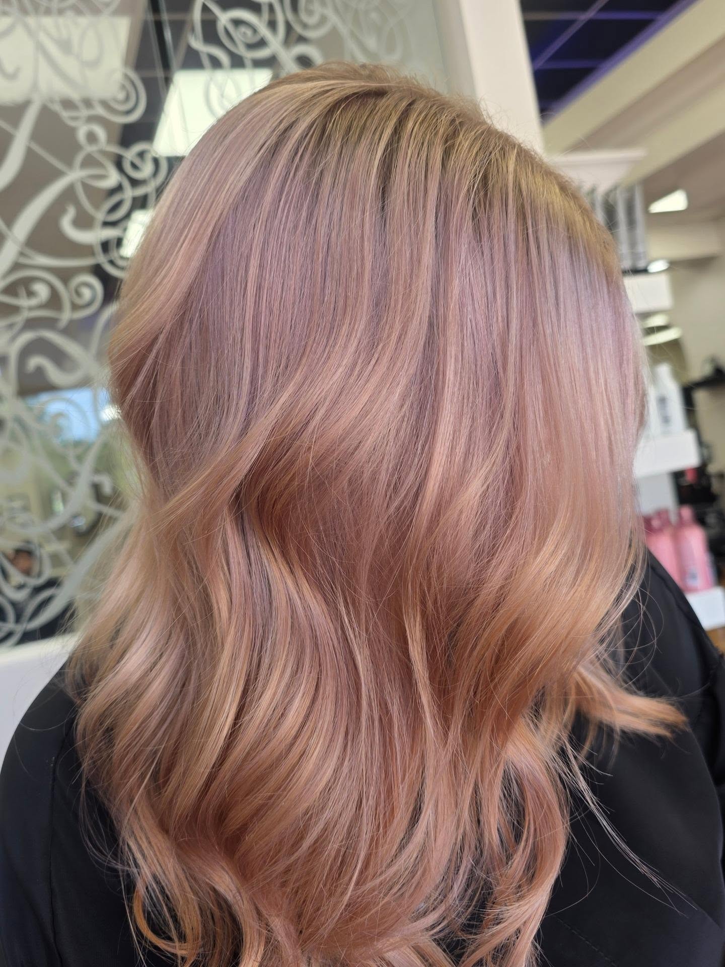 Summer may be over, but the hair was TOO GOOD not to look back. ☀️🤍
A little summer hair recap from TWHE—bright blondes, rich brunettes, fresh cuts, gorgeous dimension, and all the transformations that kept our chairs busy all season long.
We loved every bit of creating your summer looks… and now we’re ready for fall hair. 🍂
Which summer look is your favorite?
#TWHE #TheWoodlandsHairElite #TheWoodlandsHair #FallHair #TheWoodlandsHairSalon