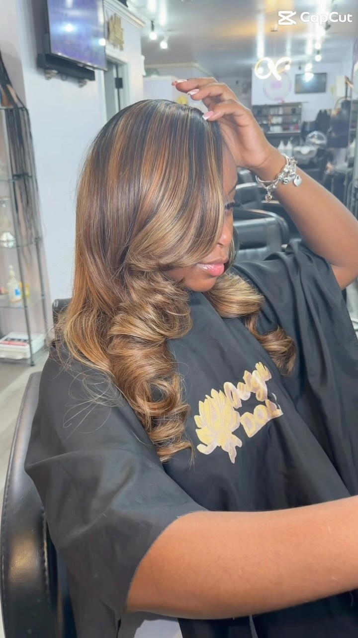 Ready for a flawless, full-glam transformation? 😍✨ Our partial weave with hair lengths 14, 16, and 18 blends seamlessly for a beautiful, natural-looking finish.
Partial weave promotion with hair 14, 16, 18: $399 💜
Appointments are limited, book now through the link in our bio before this offer is gone!
#PartialWeave #SewIn #QueensHairstylist #getglamdollzbeautybar