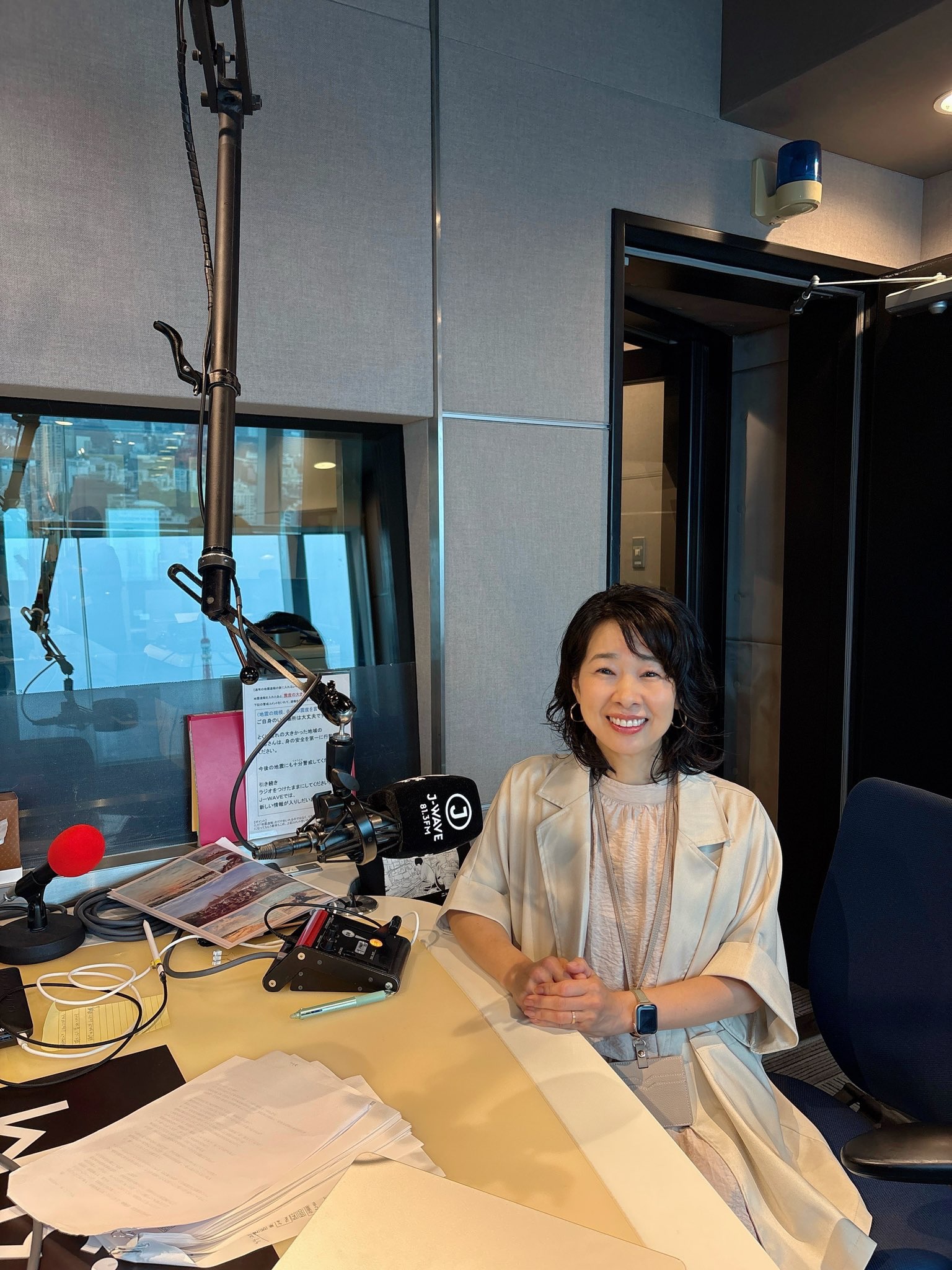 J-WAVE HOLIDAY SPECIAL SAISON presents HELLO, CLASSIC!を秀島史香がナビゲート🎙️
音楽をはじめ、アート、建築、グルメなど、様々なジャンルの不朽の名作にフォーカス。ライフスタイルを彩るヒントを再発見していきます。
メッセージテーマは
「私にとっての不朽の名作」
メッセージをいただいた方の中から20名様に
オリジナルトートバッグをプレゼント🛍️
9月23日(水祝)朝9時~17時55分
ぜひご一緒ください📻