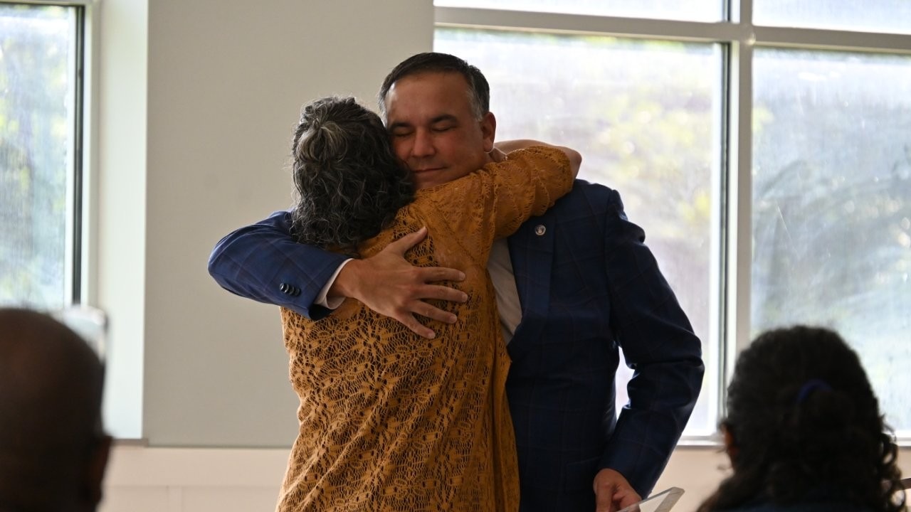 This past Saturday, we gathered for a wonderful event filled with great connections, meaningful conversations, and the beginning of new friendships! A massive congratulations to Tara Mullins-Cosme, this year’s recipient of the prestigious Dan Charles Award! 🌟
Tara is a true grassroots champion who embodies the spirit of community leadership every single day. Since 2011, this award has recognized individuals who possess a powerful vision for their community, engage deeply with diverse stakeholders and the City of Columbus, and drive real change through service.
It is named in honor of longtime, respected Southside resident Dan Charles. Dan was a humble man with a huge heart whose leadership transformed our community. As the founder of Southside CAN (Community Action Network) and its motto “Helping Neighbors to Help Each Other,” Dan dedicated his life to helping neighbors learn more about their community and each other.
Tara completely exemplifies Dan’s legacy of humble, impactful service. Thank you, Tara, for your unwavering dedication to making our neighborhoods a better place for everyone!
We want to extend a huge thank you to everyone who attended and shared their Saturday with us. We hope you walked away having learned something new and useful to bring back to your own neighborhood blocks!
#DanCharlesAward #SouthsideColumbus #CommunityChampion #GrassrootsLeadership #HelpingNeighbors #ColumbusOhio #Inspiration #Neighborly